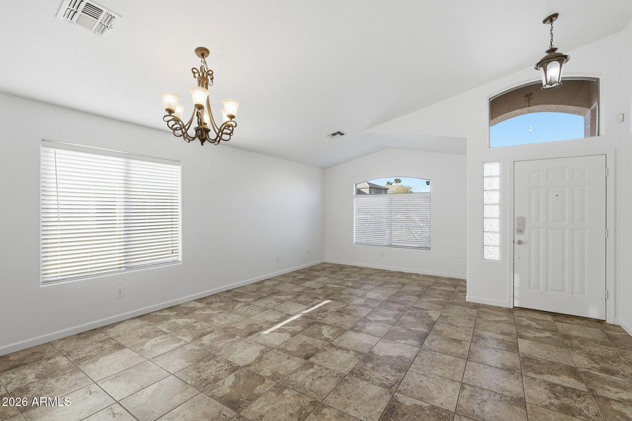 823 E MOUNTAIN VIEW Road