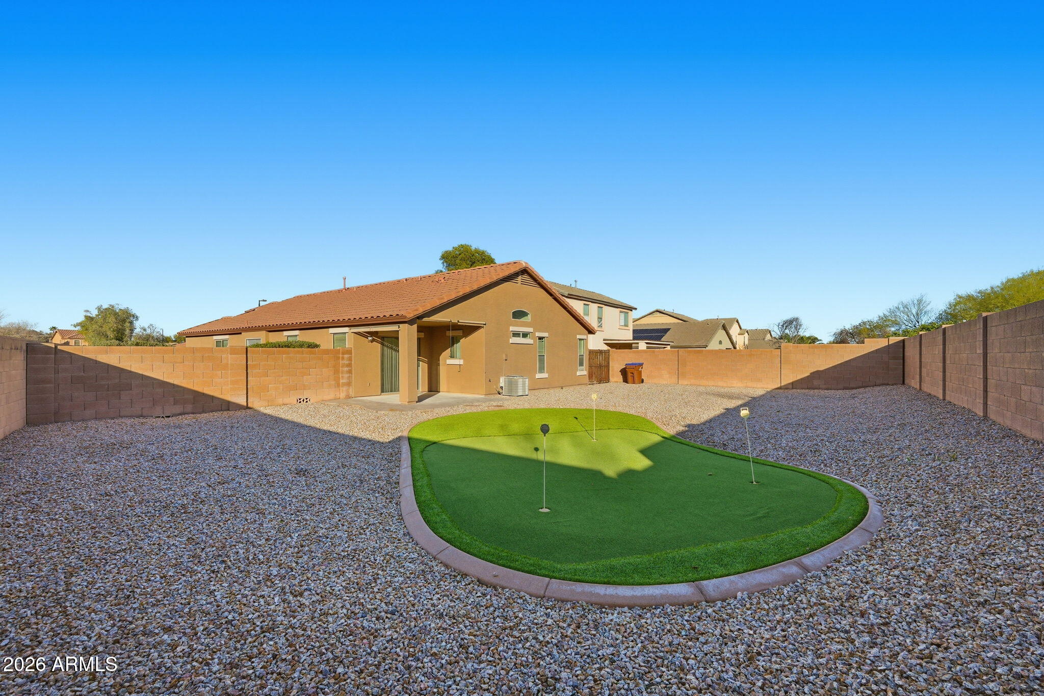 823 E MOUNTAIN VIEW Road