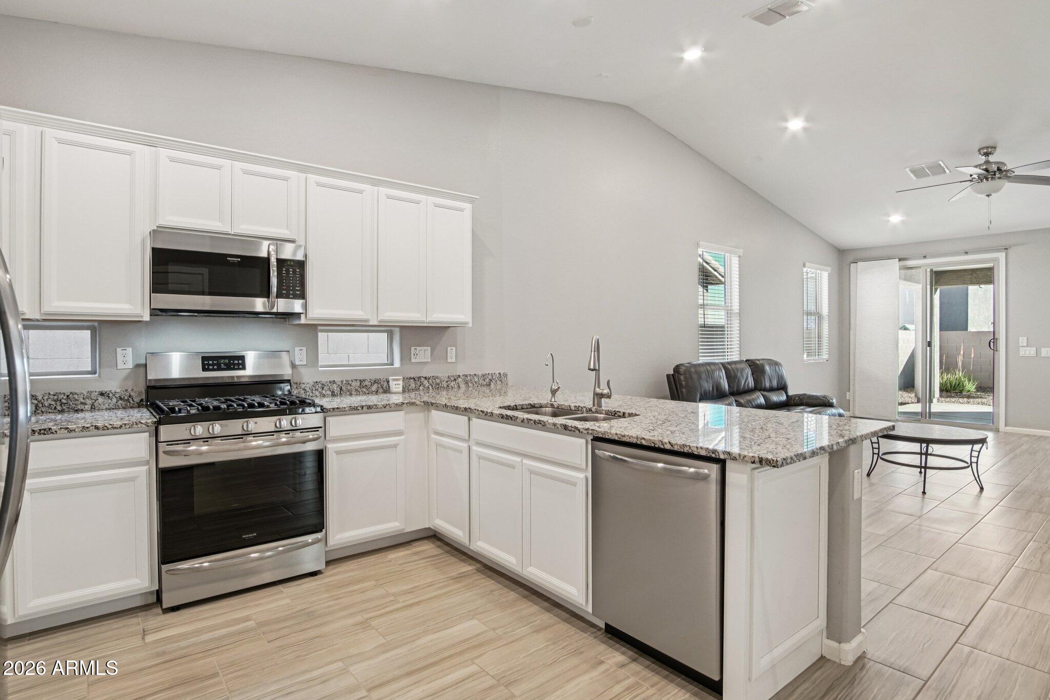 12413 W MYRTLE Court