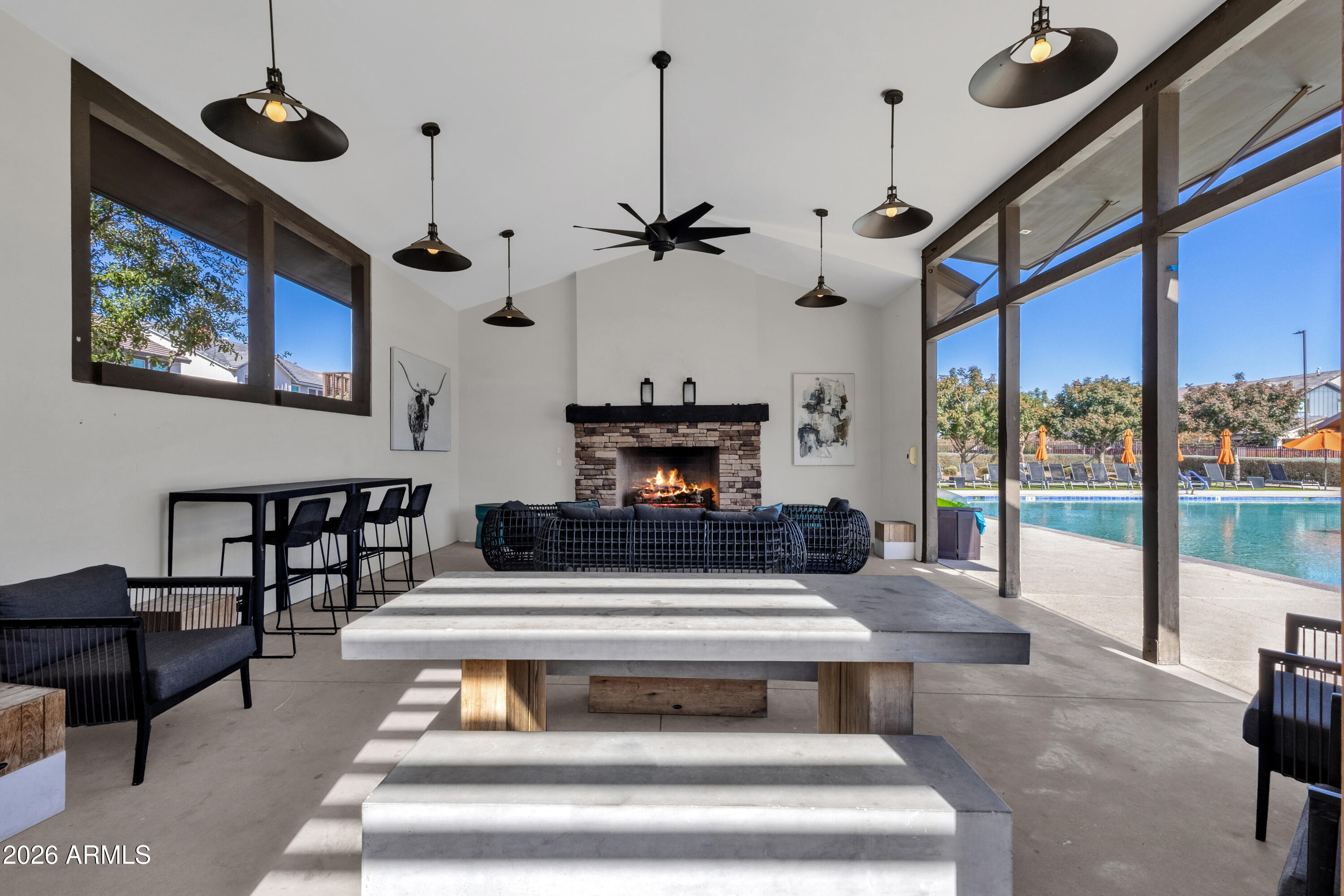 758 W WINCHESTER Drive