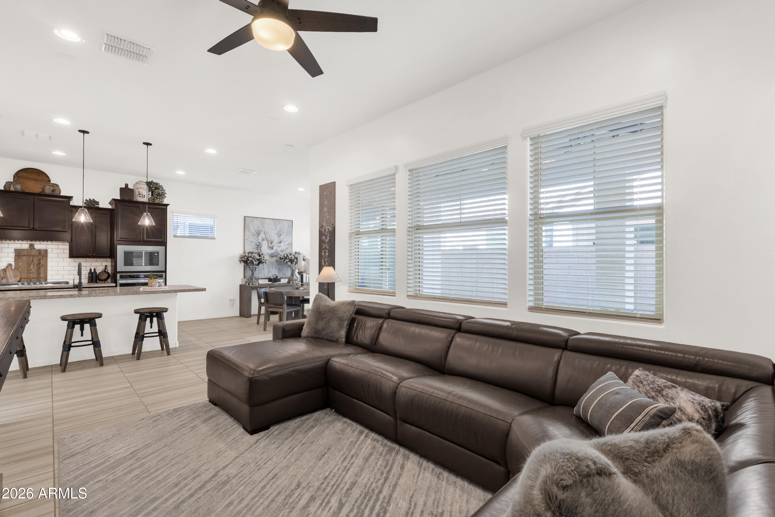 758 W WINCHESTER Drive