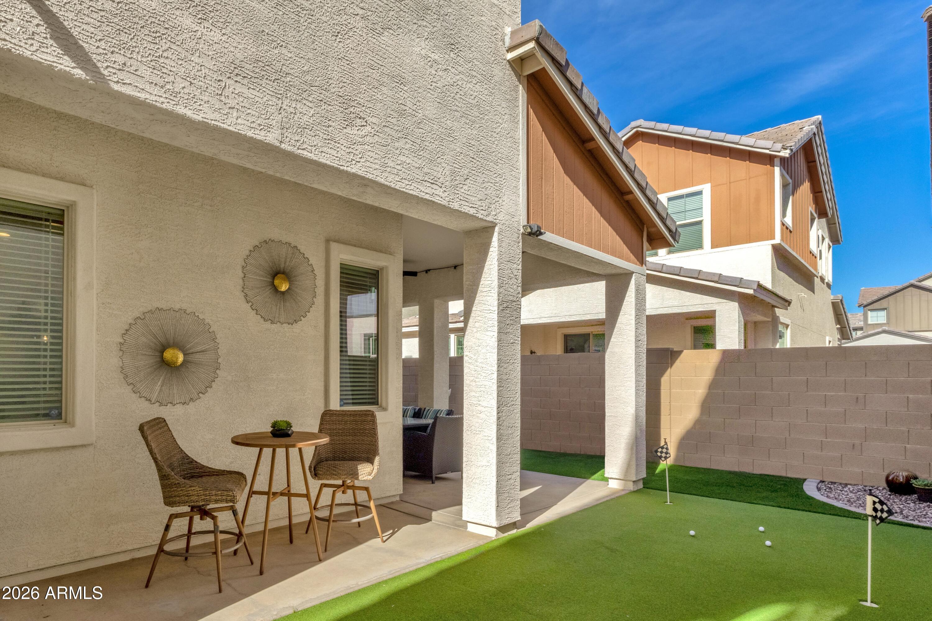 758 W WINCHESTER Drive