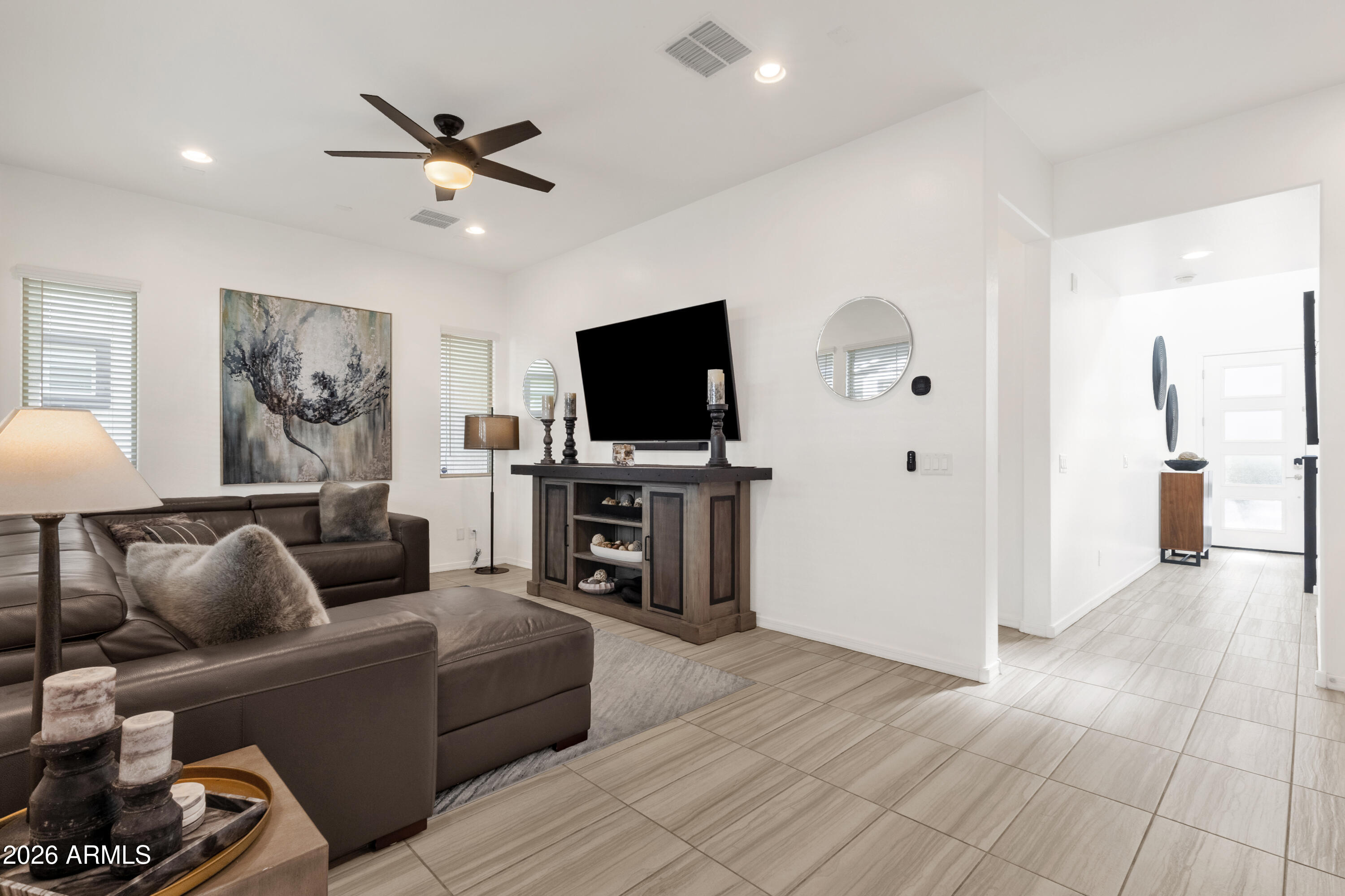 758 W WINCHESTER Drive