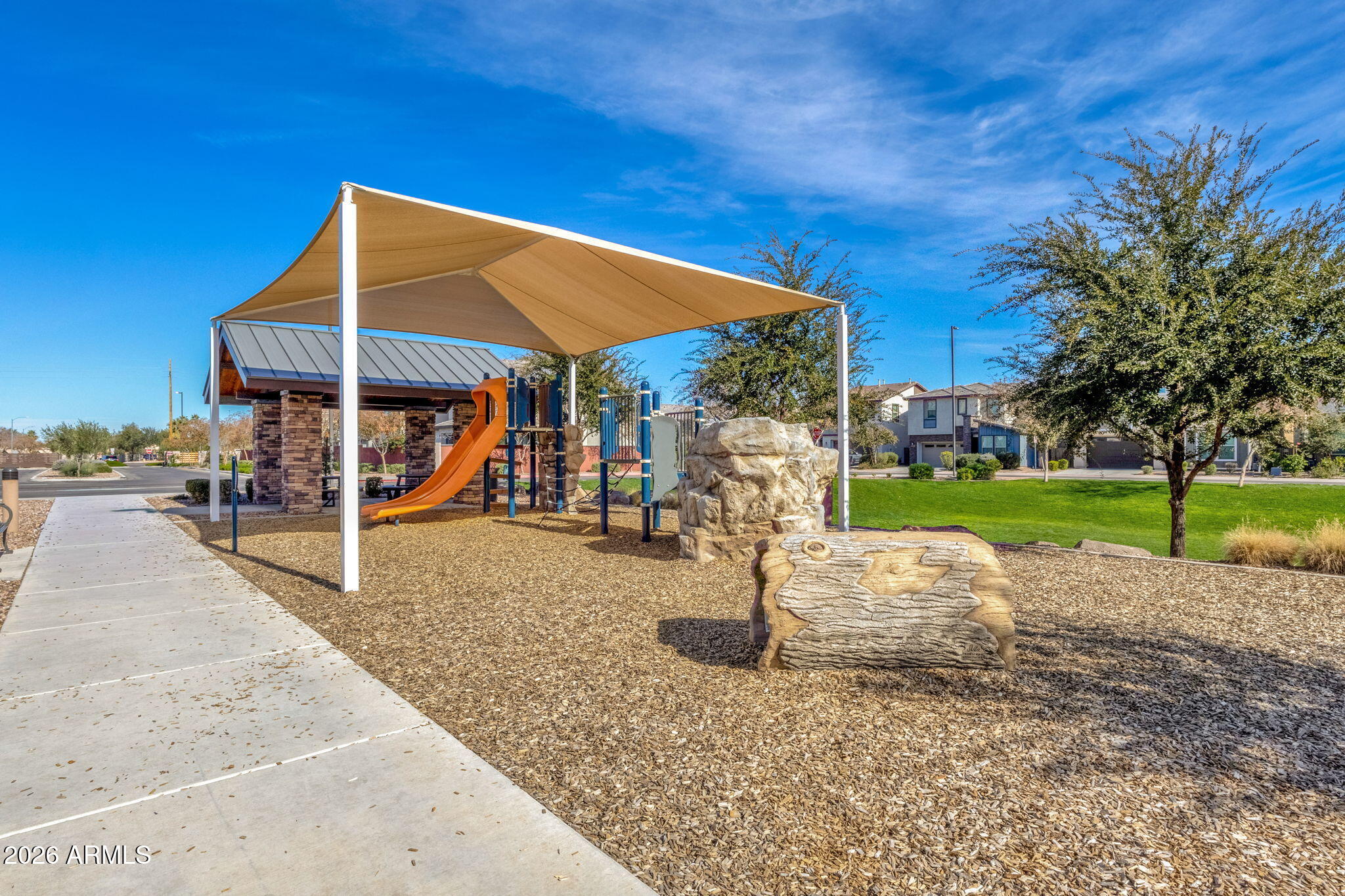 758 W WINCHESTER Drive