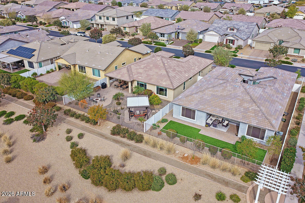 2523 E NANCY Lane
