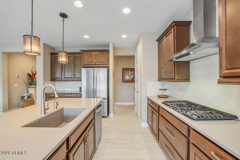 2523 E NANCY Lane