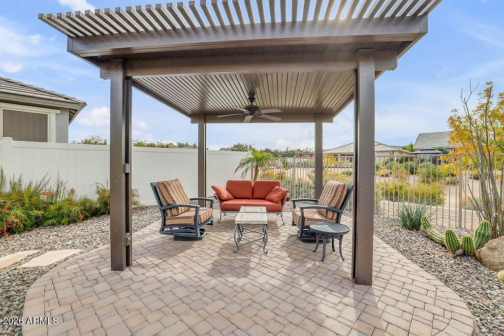 2523 E NANCY Lane