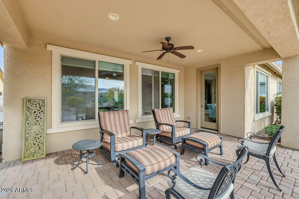 2523 E NANCY Lane