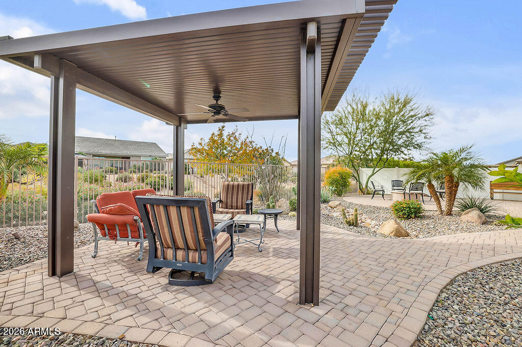 2523 E NANCY Lane