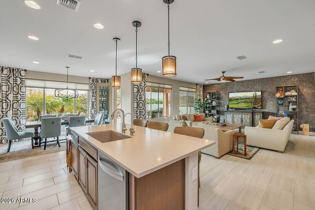 2523 E NANCY Lane
