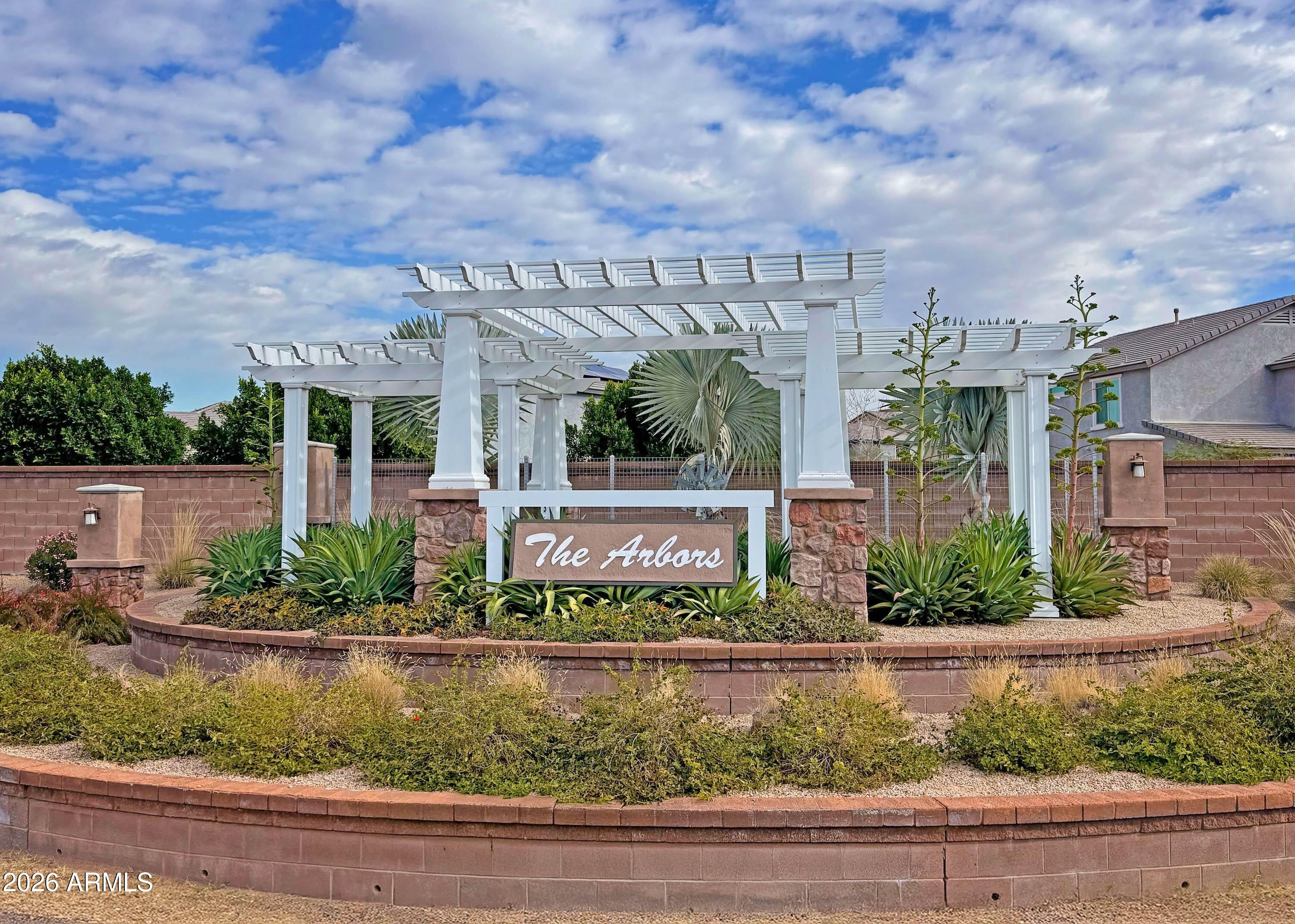 2523 E NANCY Lane