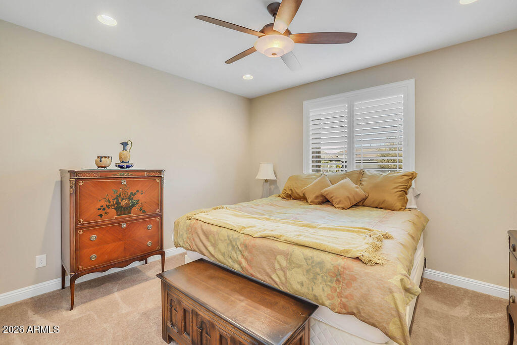 2523 E NANCY Lane