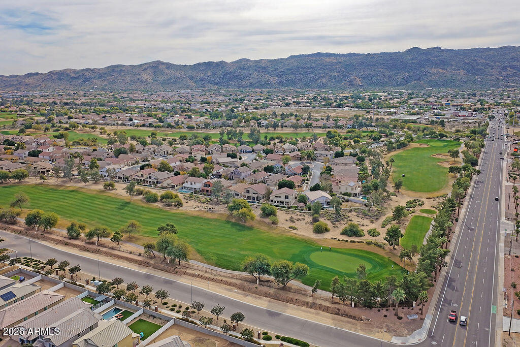 2523 E NANCY Lane