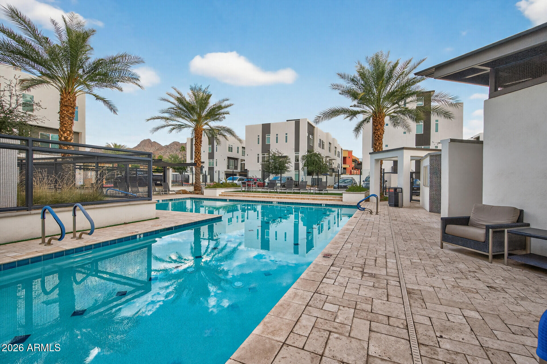 1717 E MORTEN Avenue 38