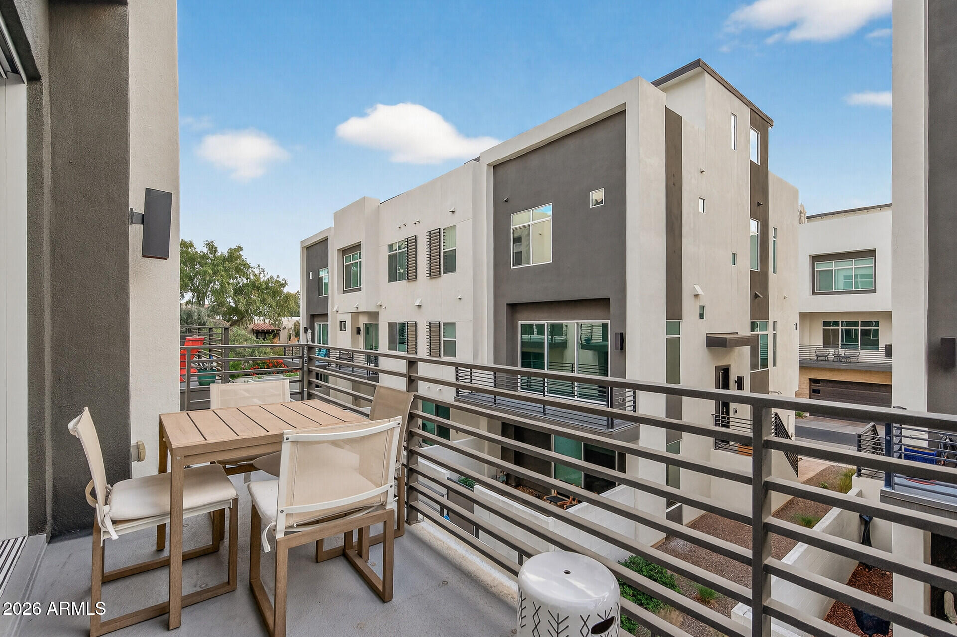 1717 E MORTEN Avenue 38