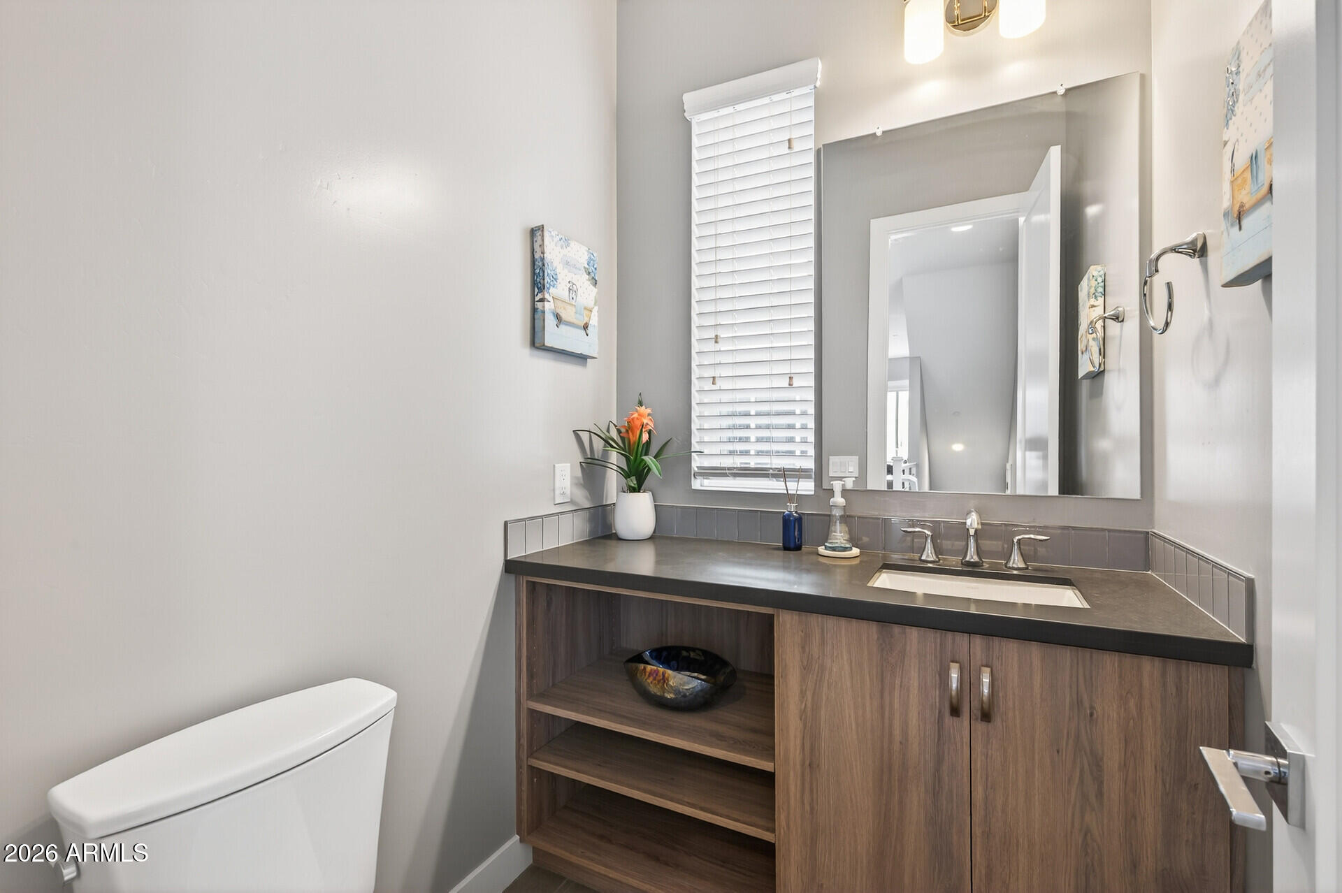 1717 E MORTEN Avenue 38