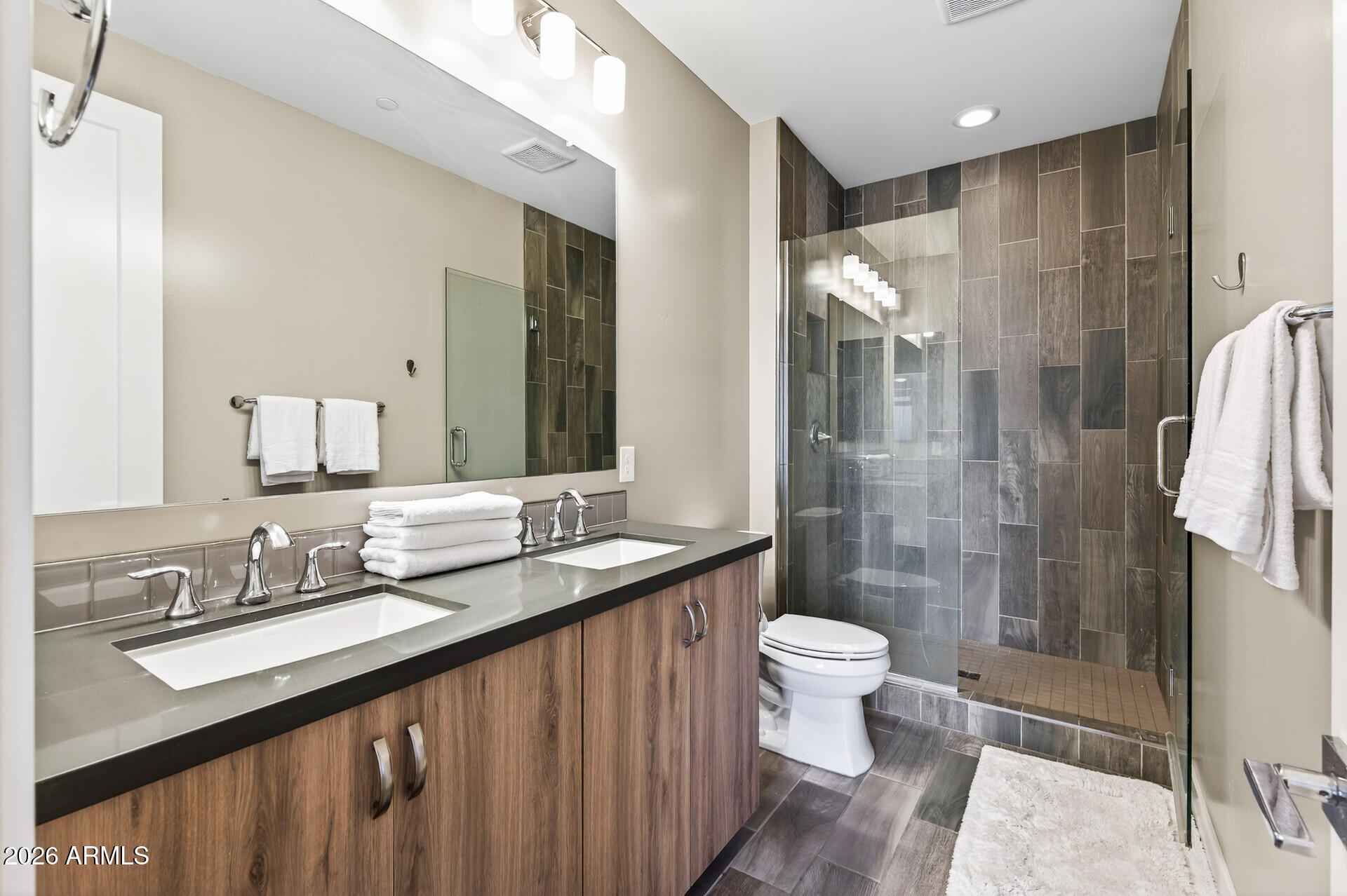 1717 E MORTEN Avenue 38