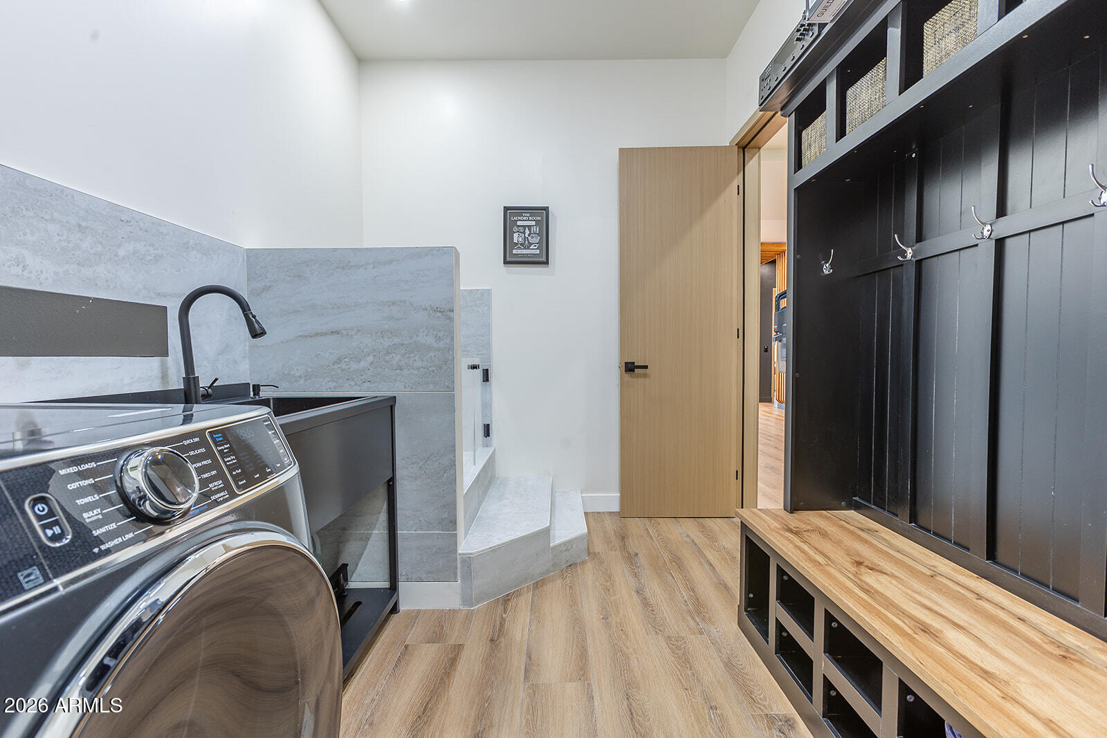 2536 E Indianola Avenue