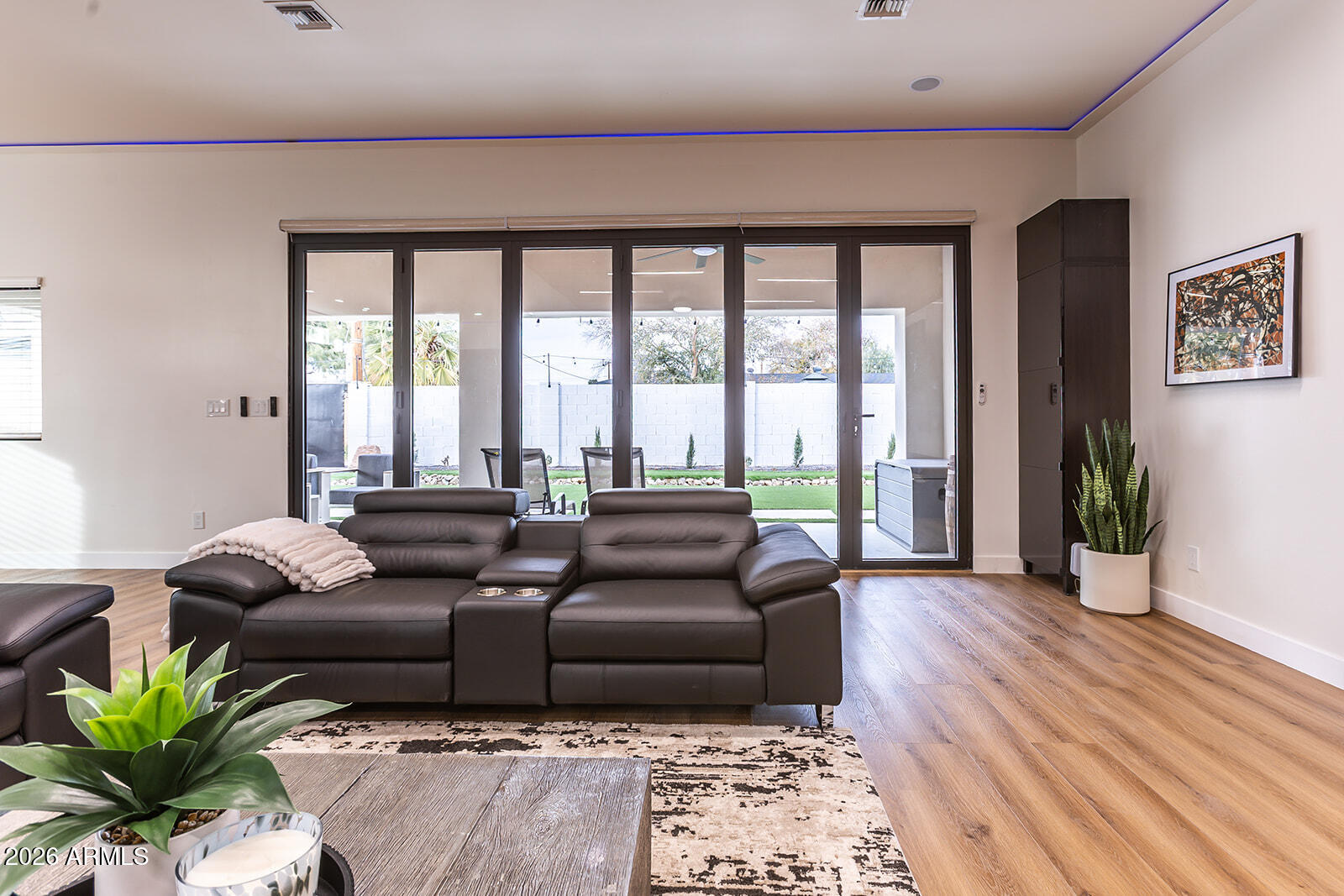 2536 E Indianola Avenue