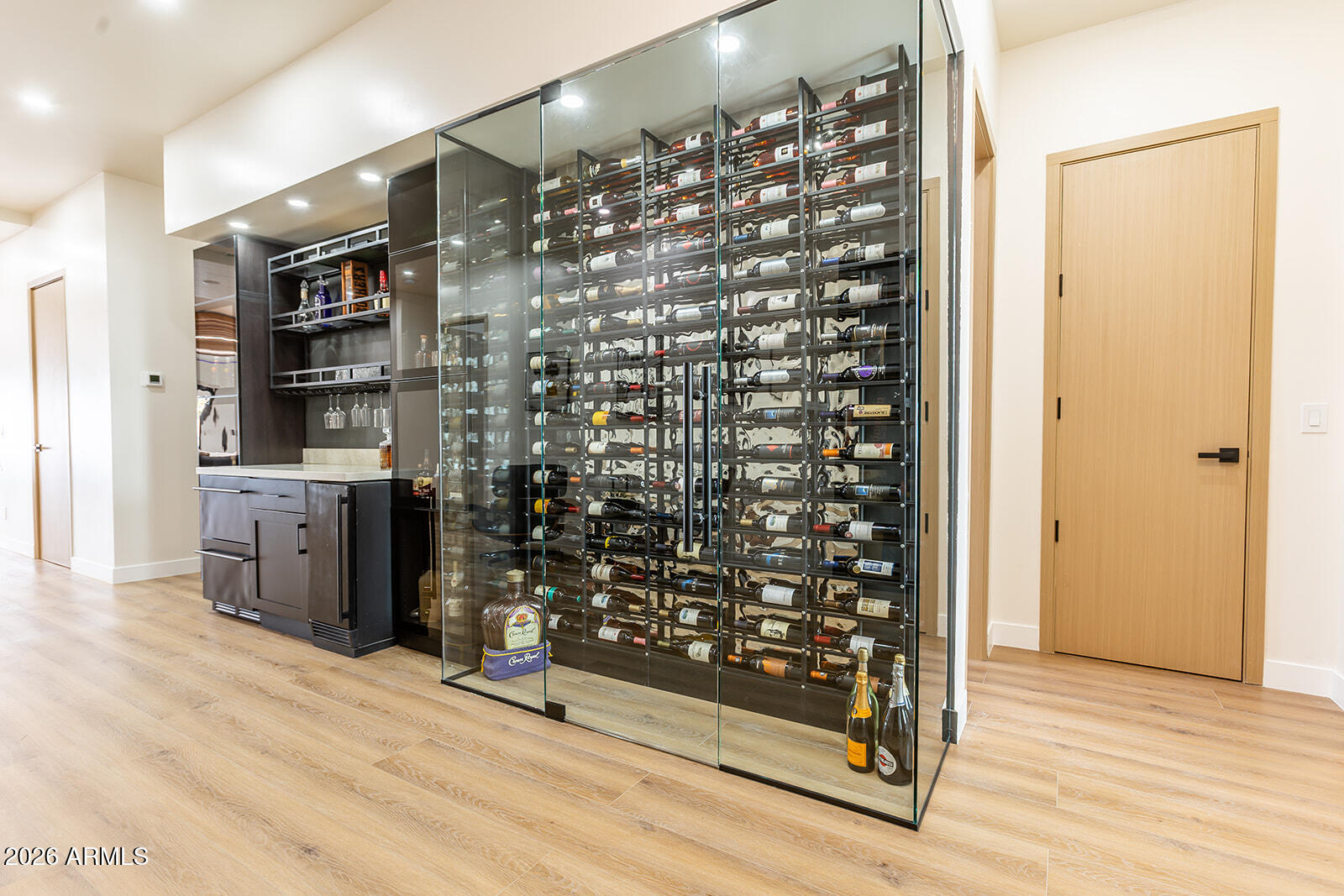 2536 E Indianola Avenue