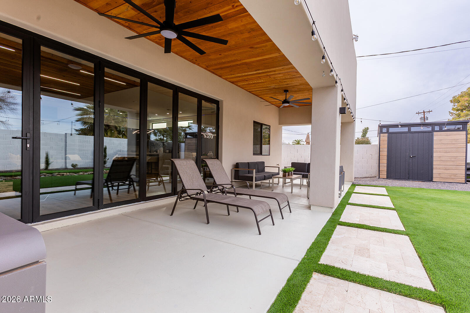 2536 E Indianola Avenue