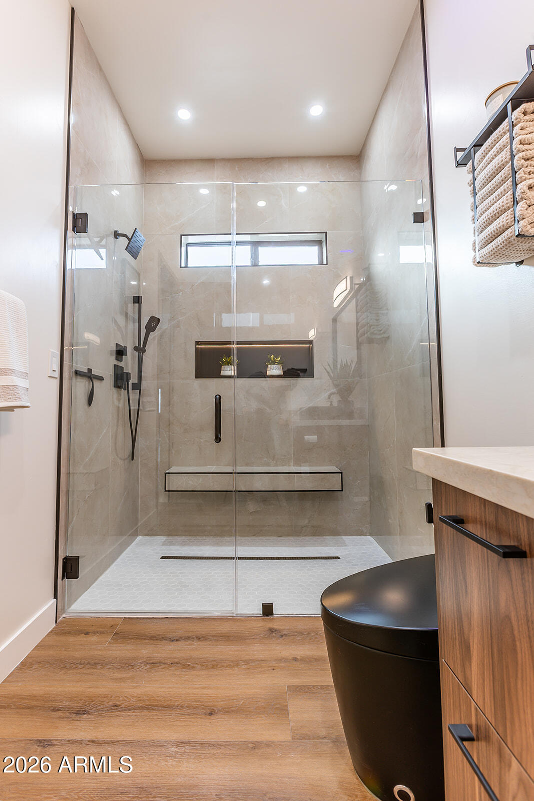 2536 E Indianola Avenue