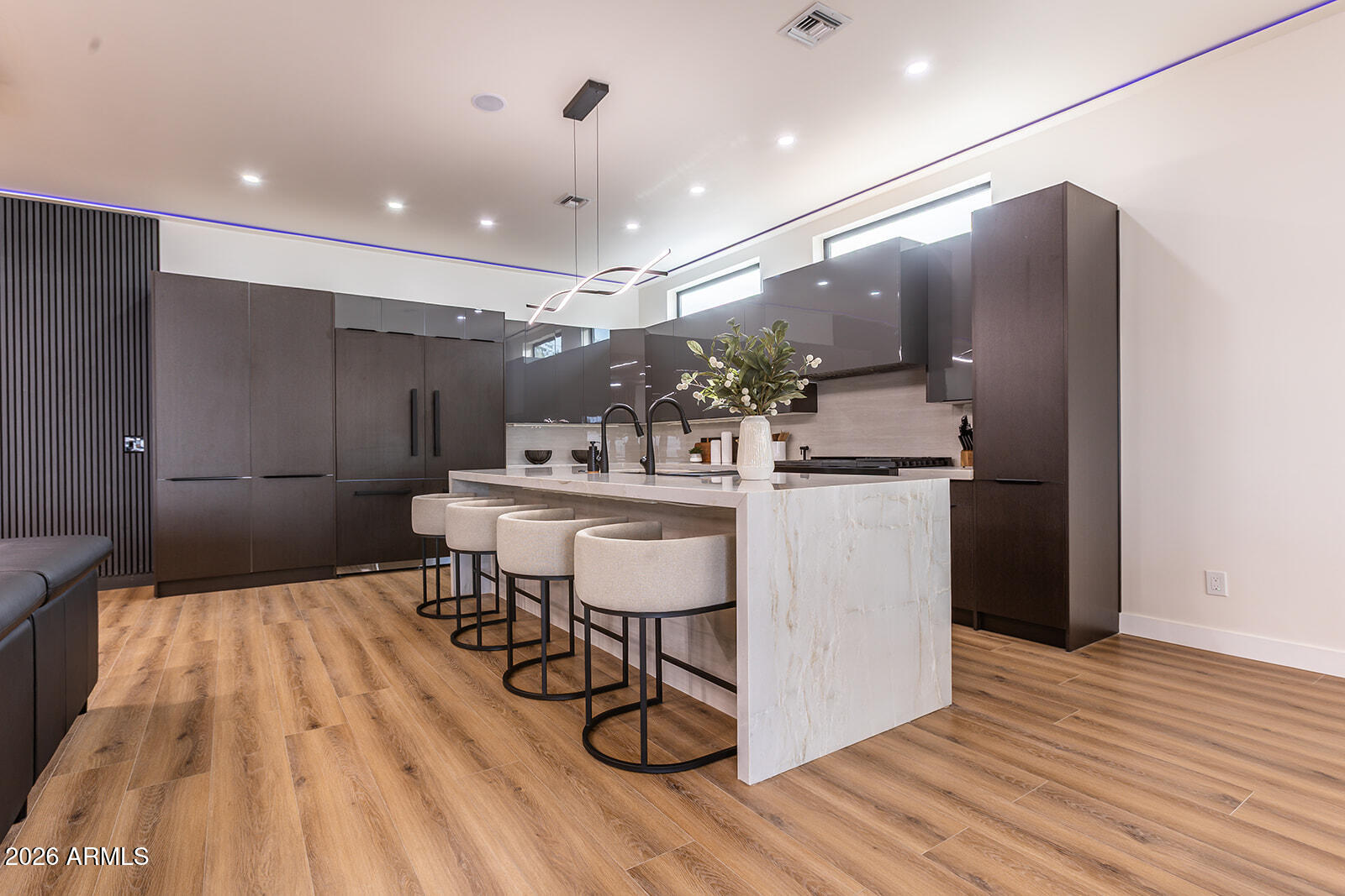 2536 E Indianola Avenue