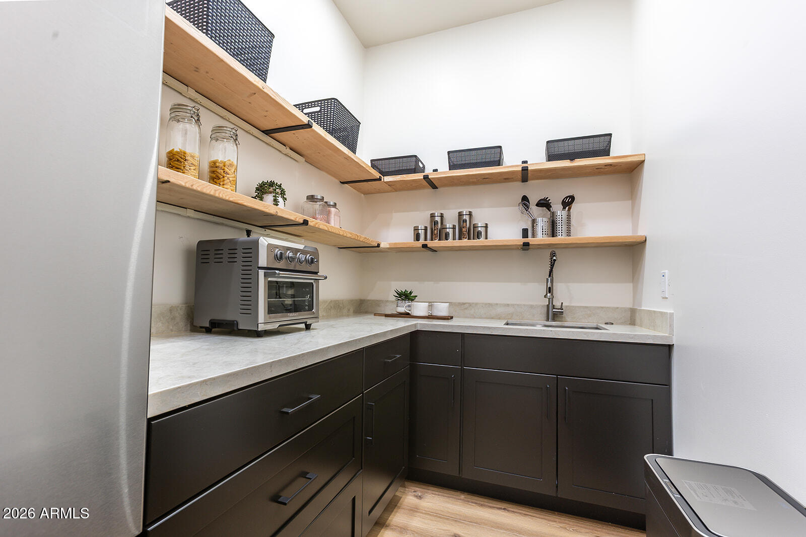 2536 E Indianola Avenue