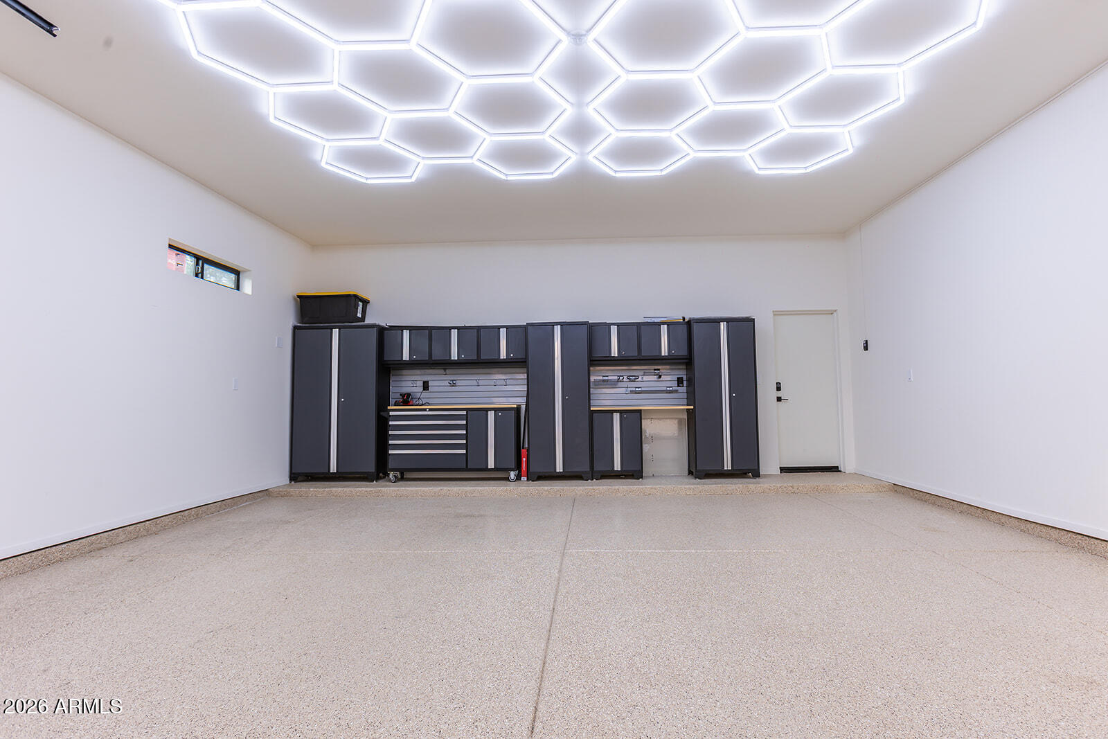 2536 E Indianola Avenue