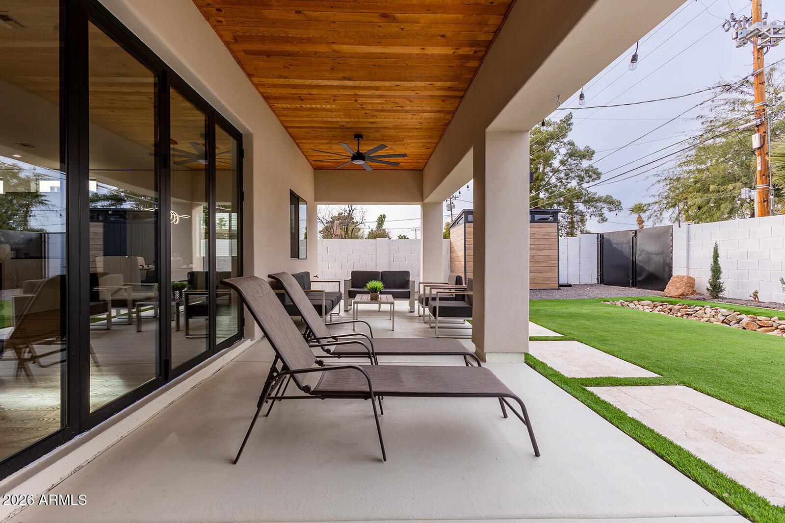 2536 E Indianola Avenue