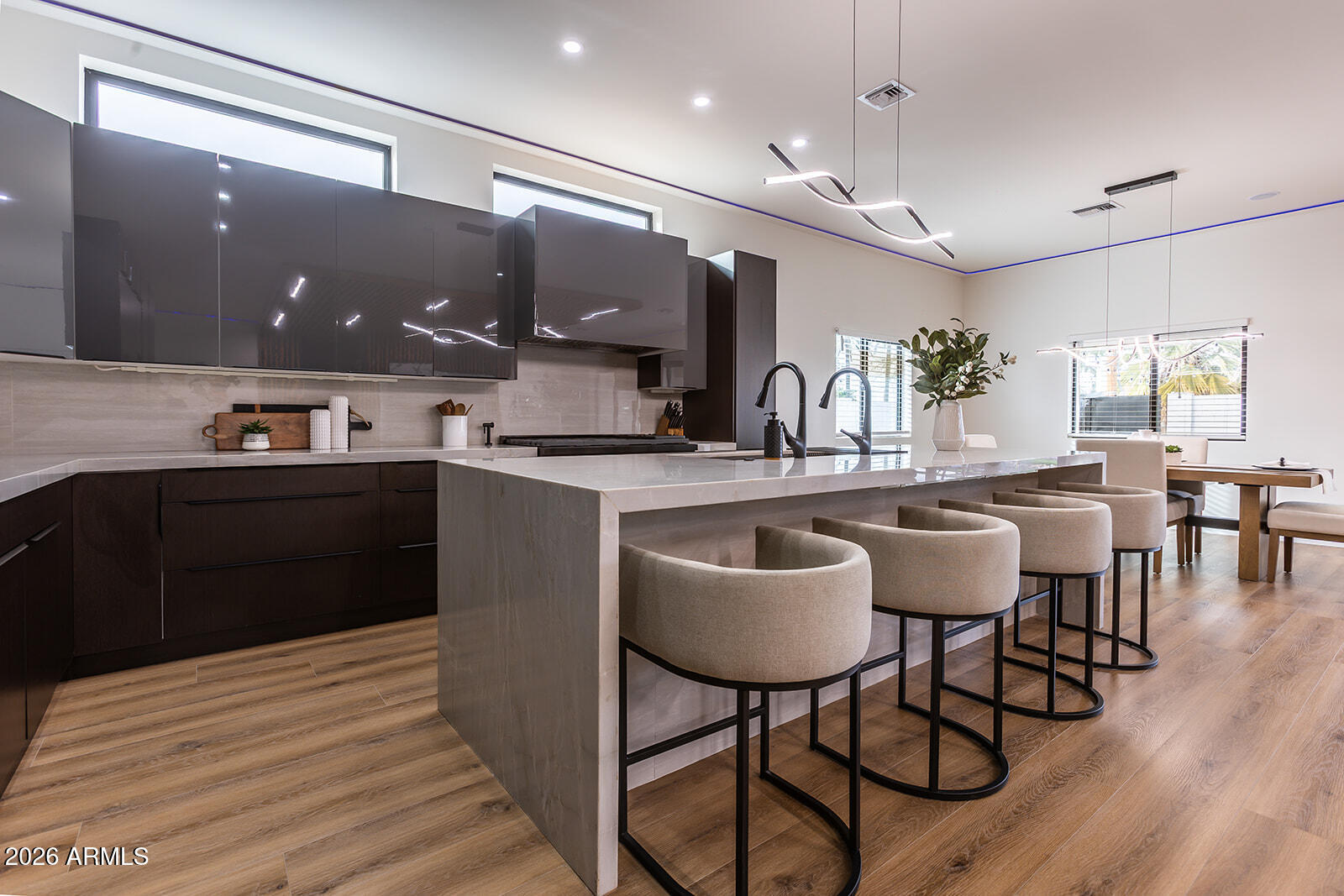 2536 E Indianola Avenue