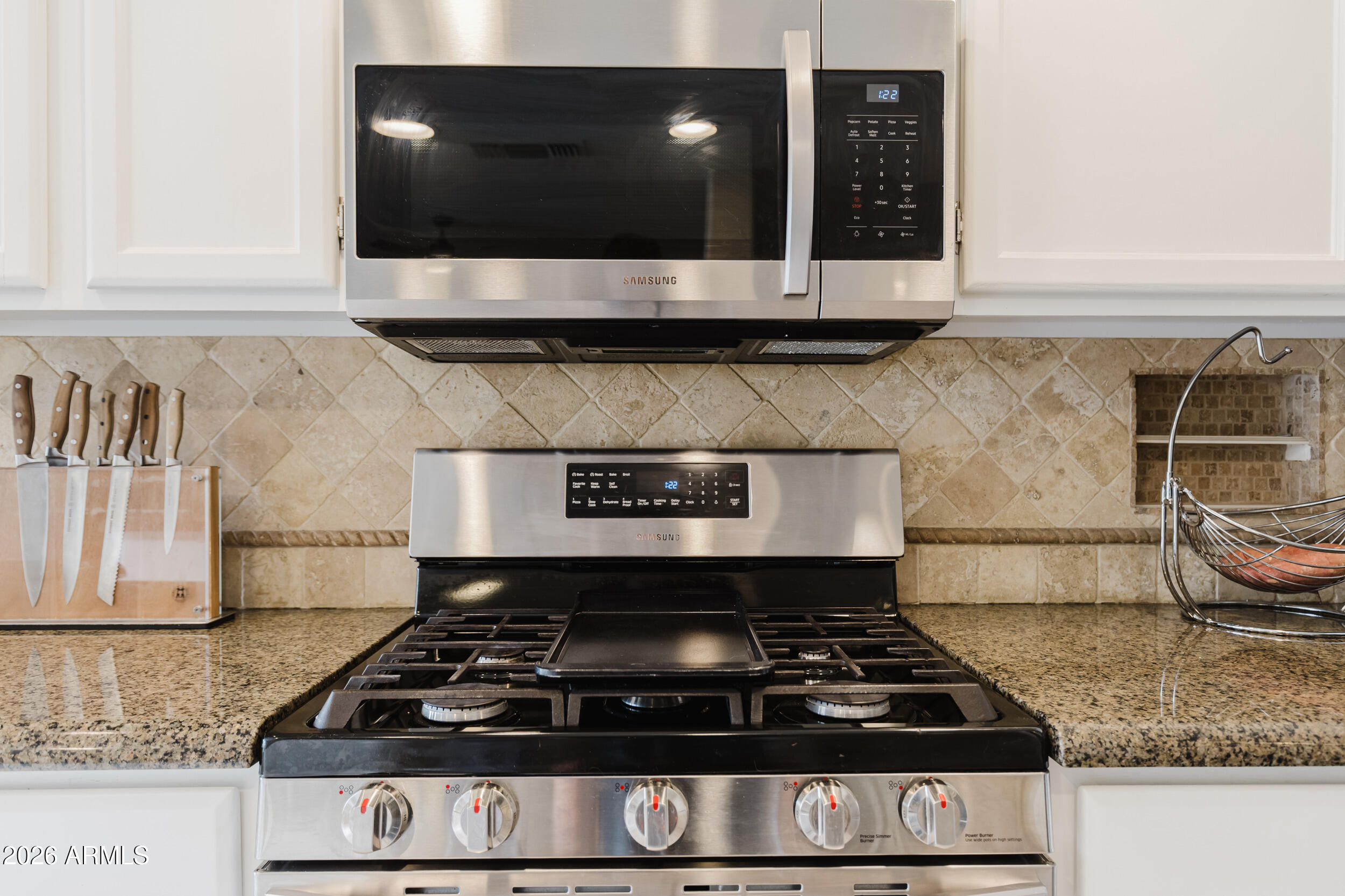 3821 E TANGLEWOOD Drive