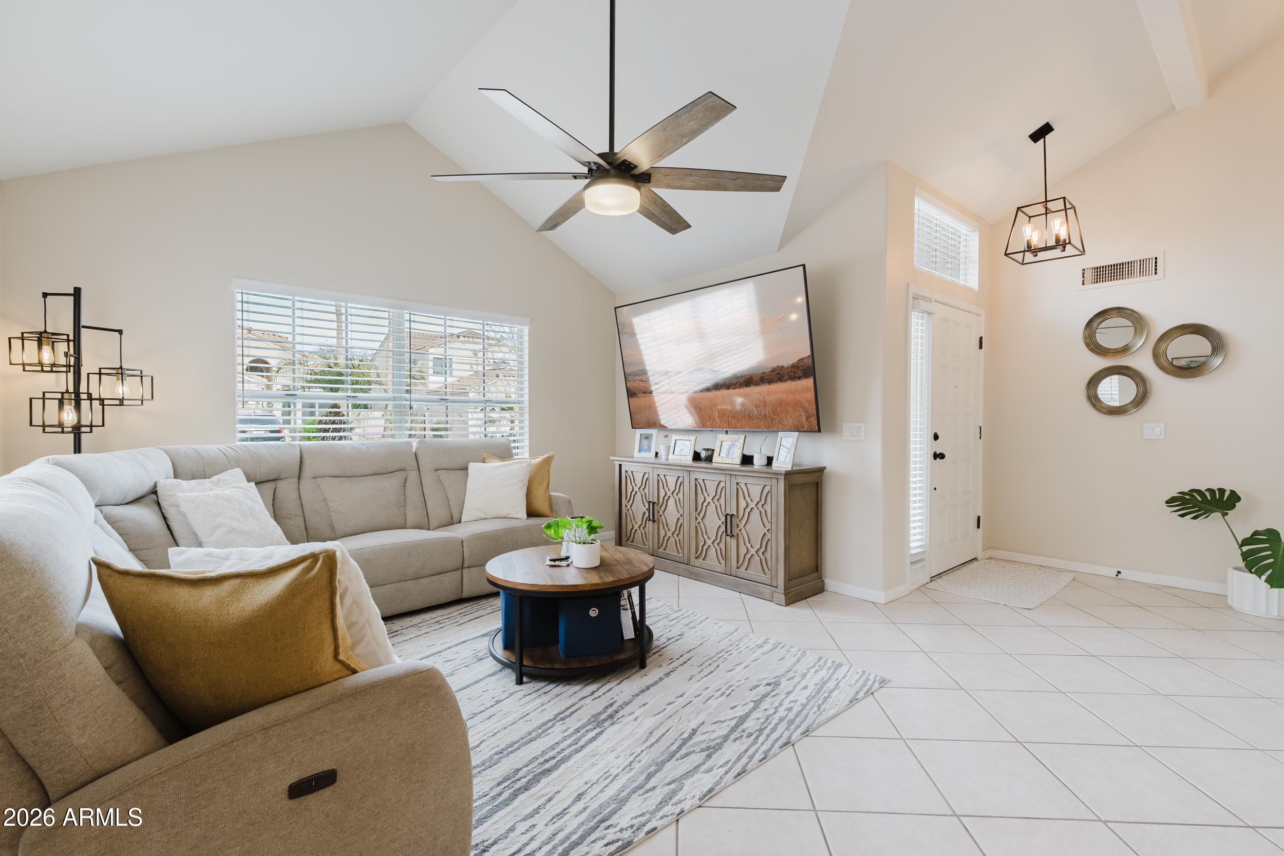 3821 E TANGLEWOOD Drive