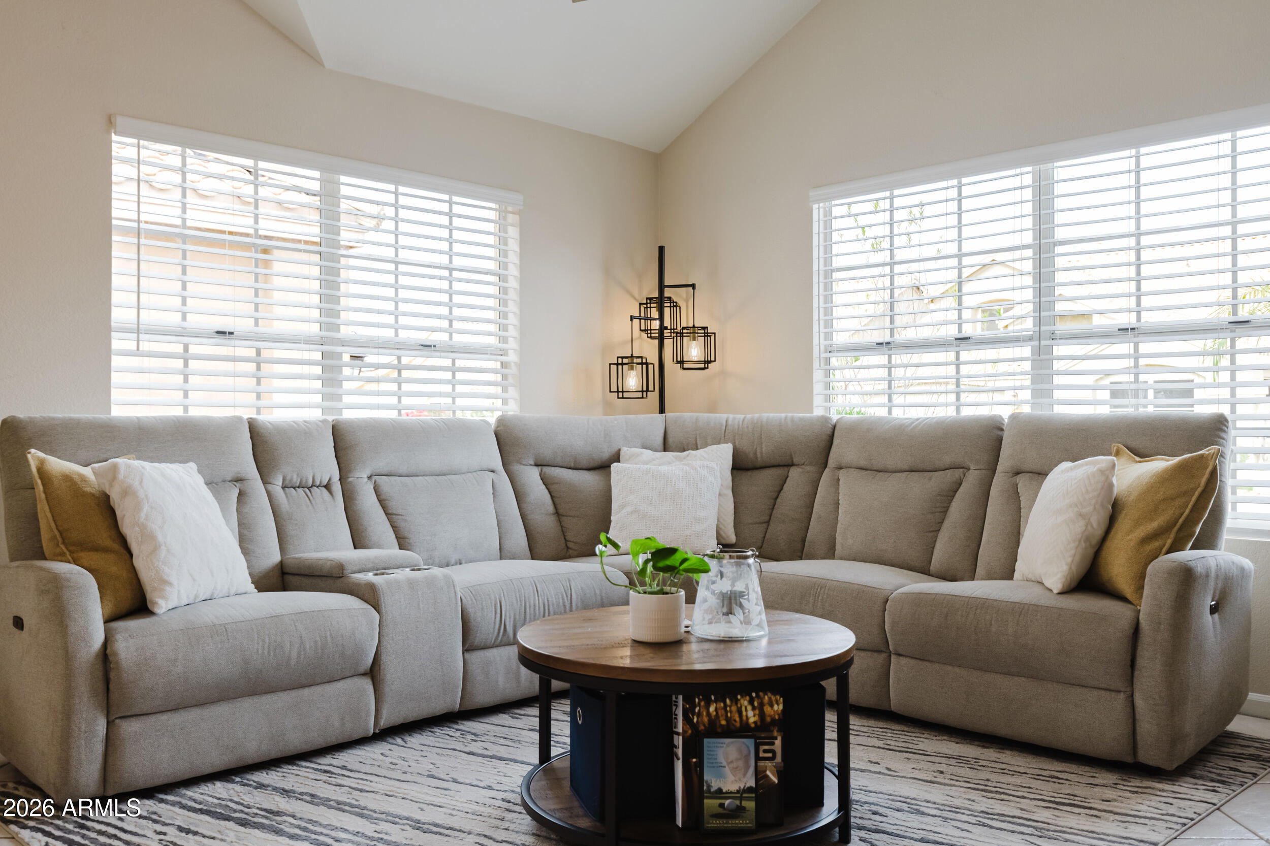 3821 E TANGLEWOOD Drive