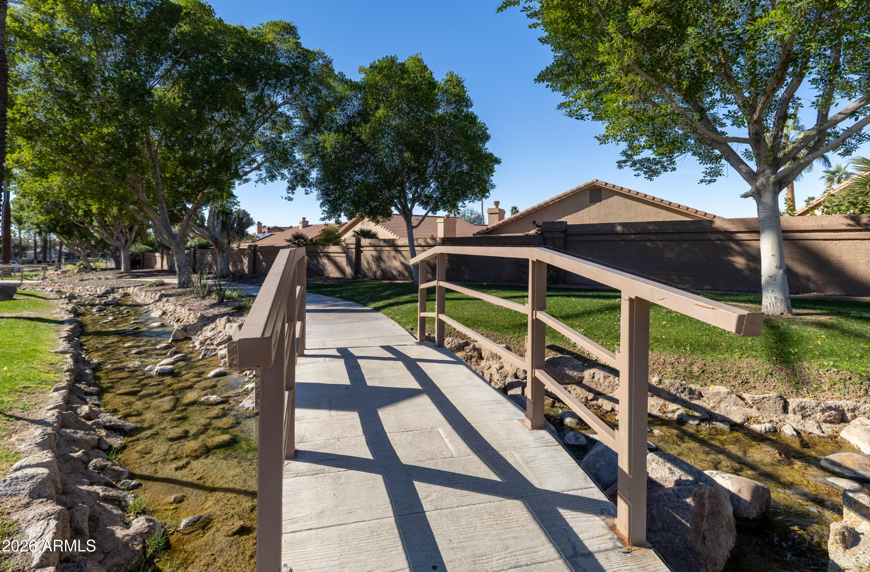 3821 E TANGLEWOOD Drive