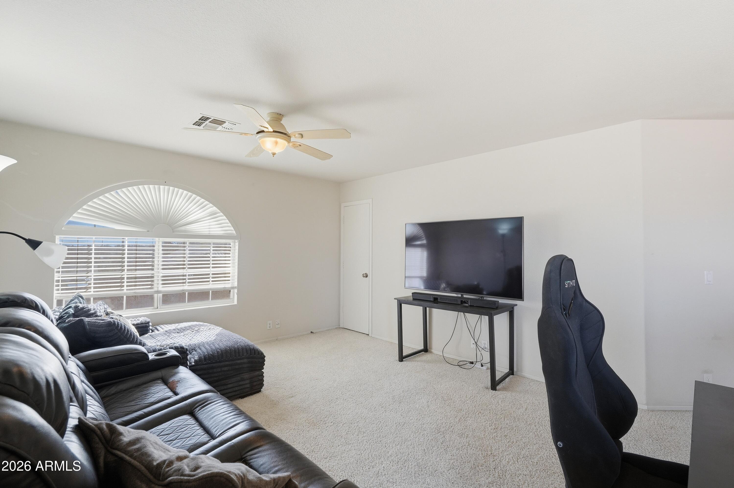 2546 E CAMELLIA Drive