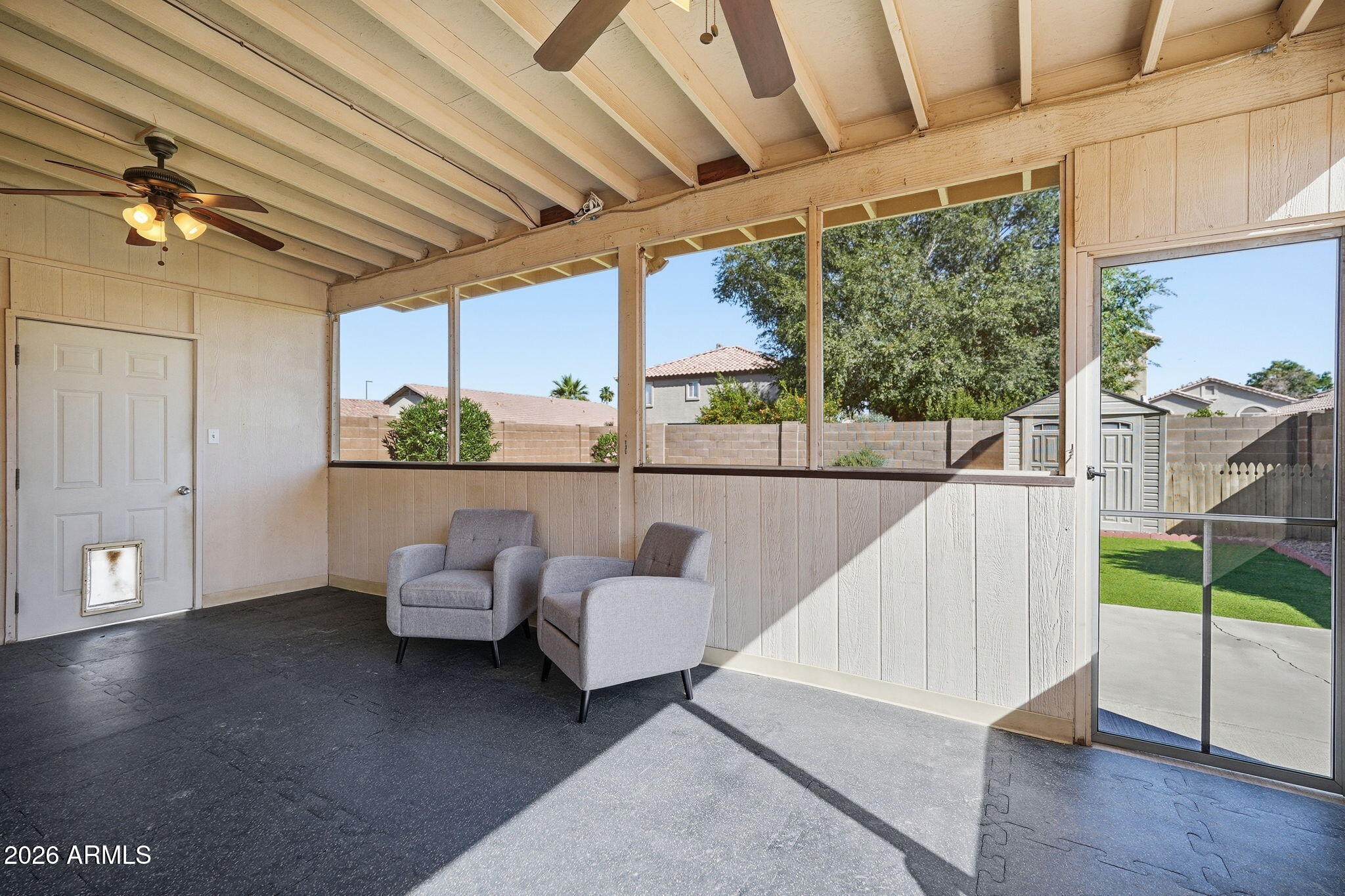 2546 E CAMELLIA Drive