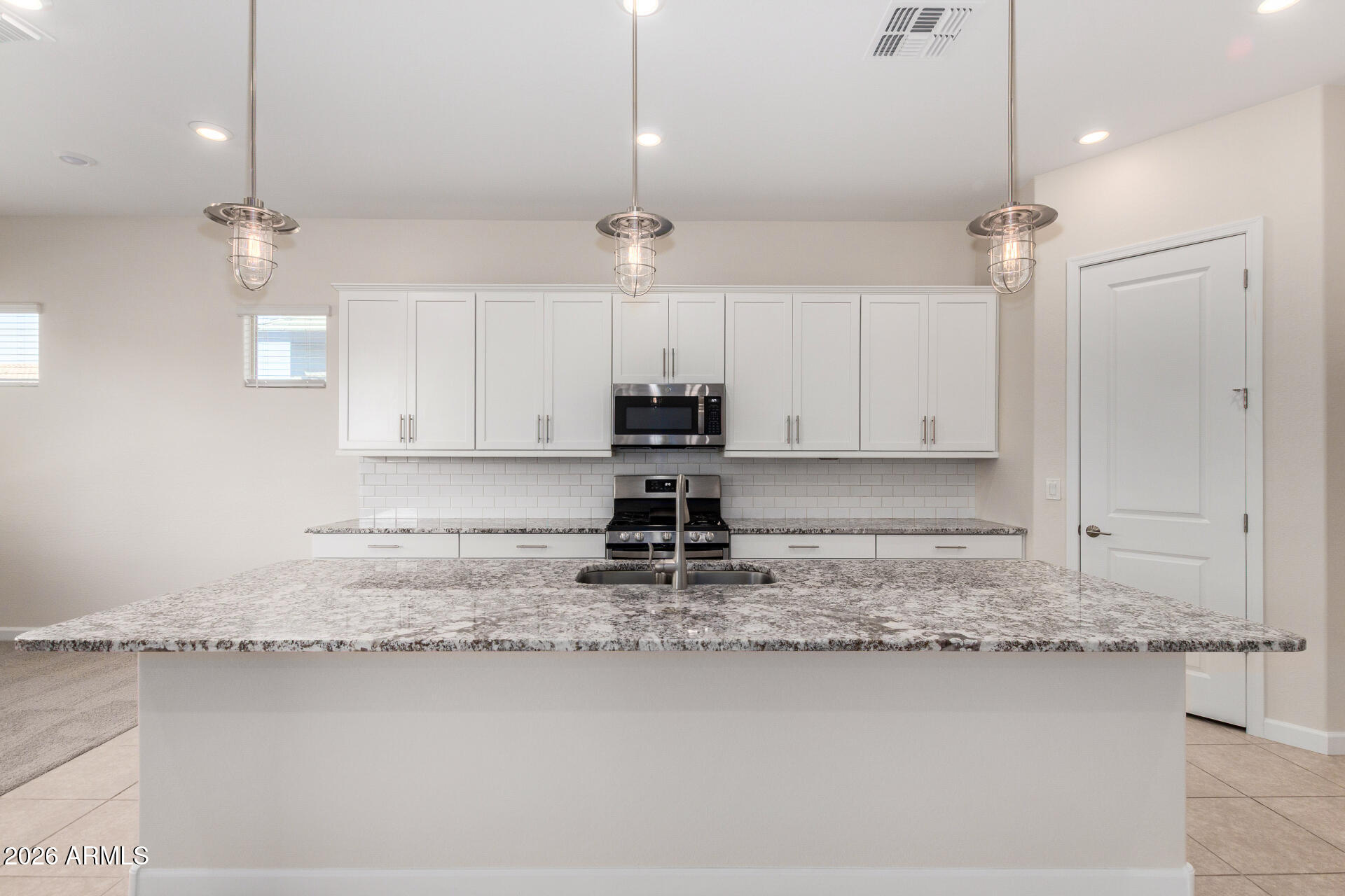 21466 E VIA DE ARBOLES