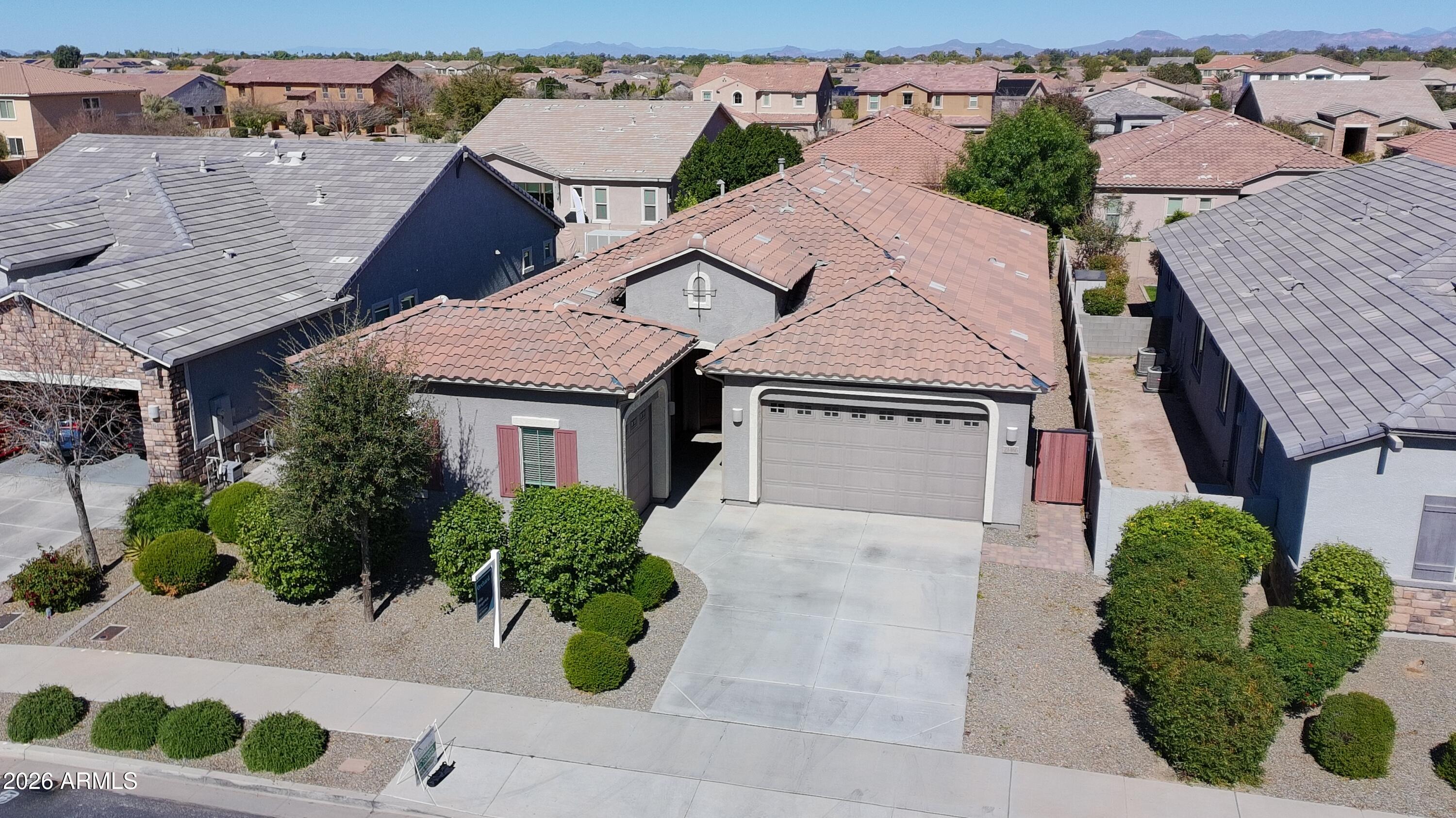 21466 E VIA DE ARBOLES