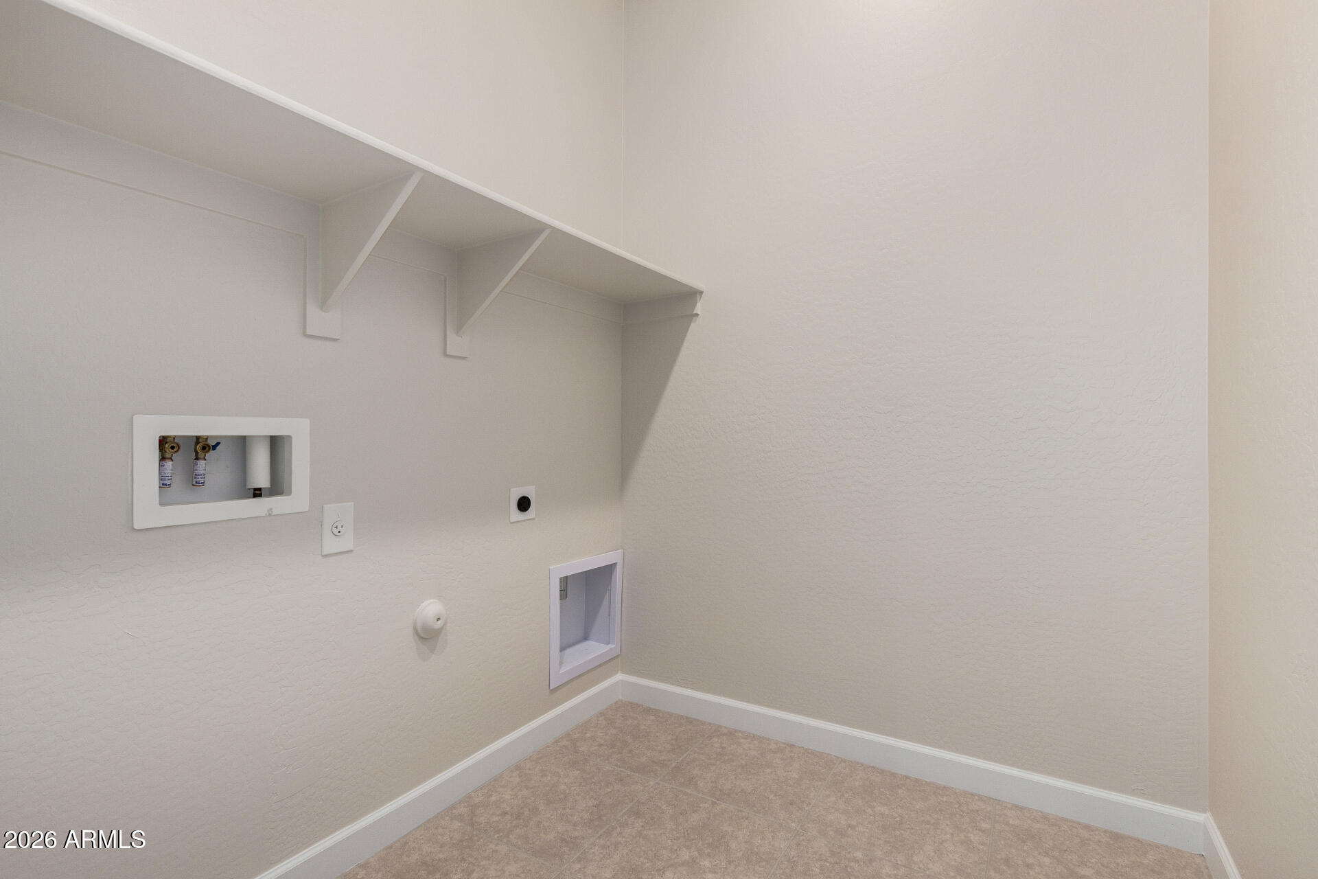 21466 E VIA DE ARBOLES