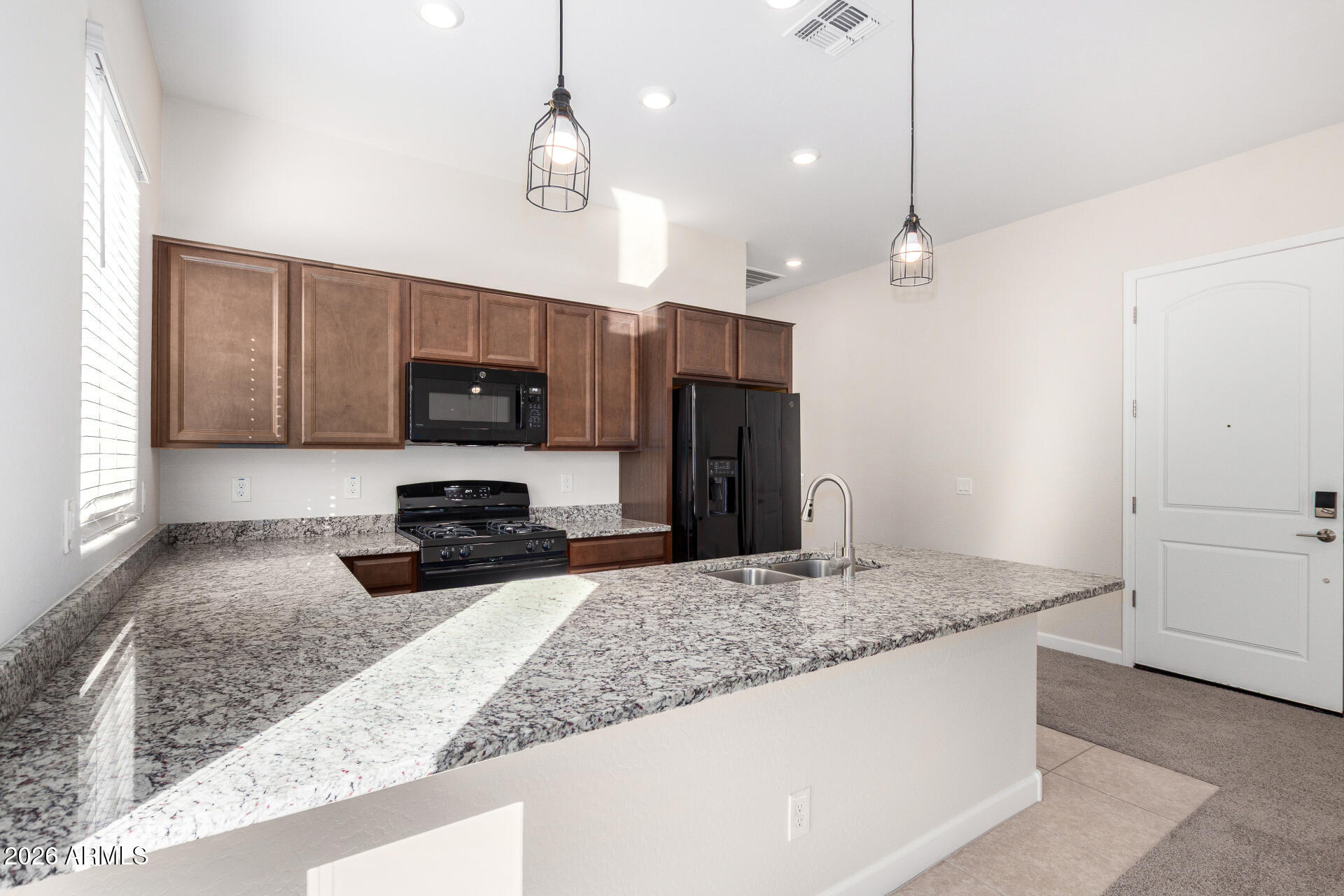 21466 E VIA DE ARBOLES