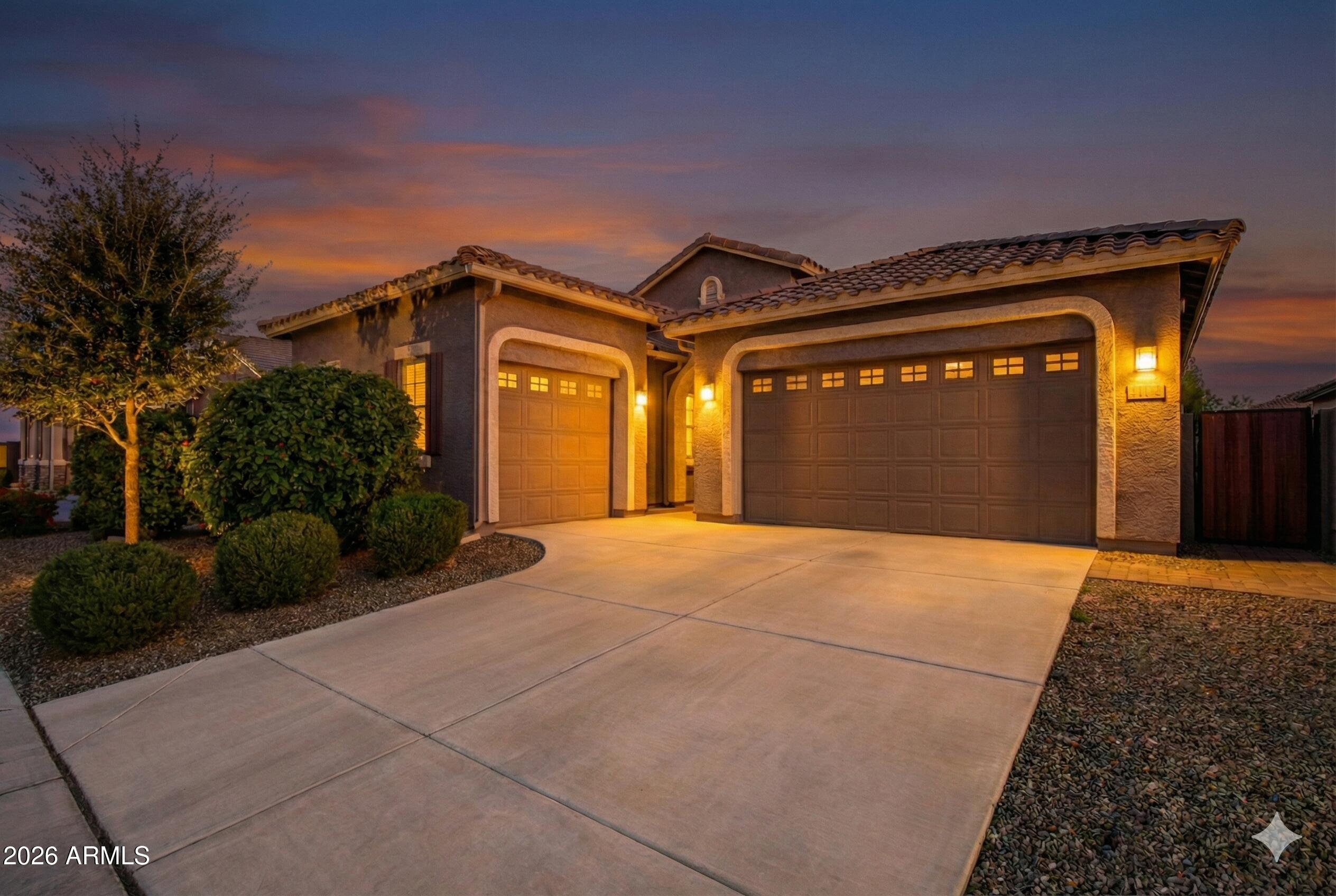 21466 E VIA DE ARBOLES