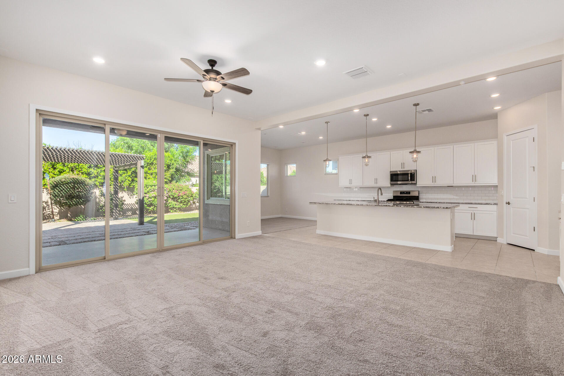 21466 E VIA DE ARBOLES