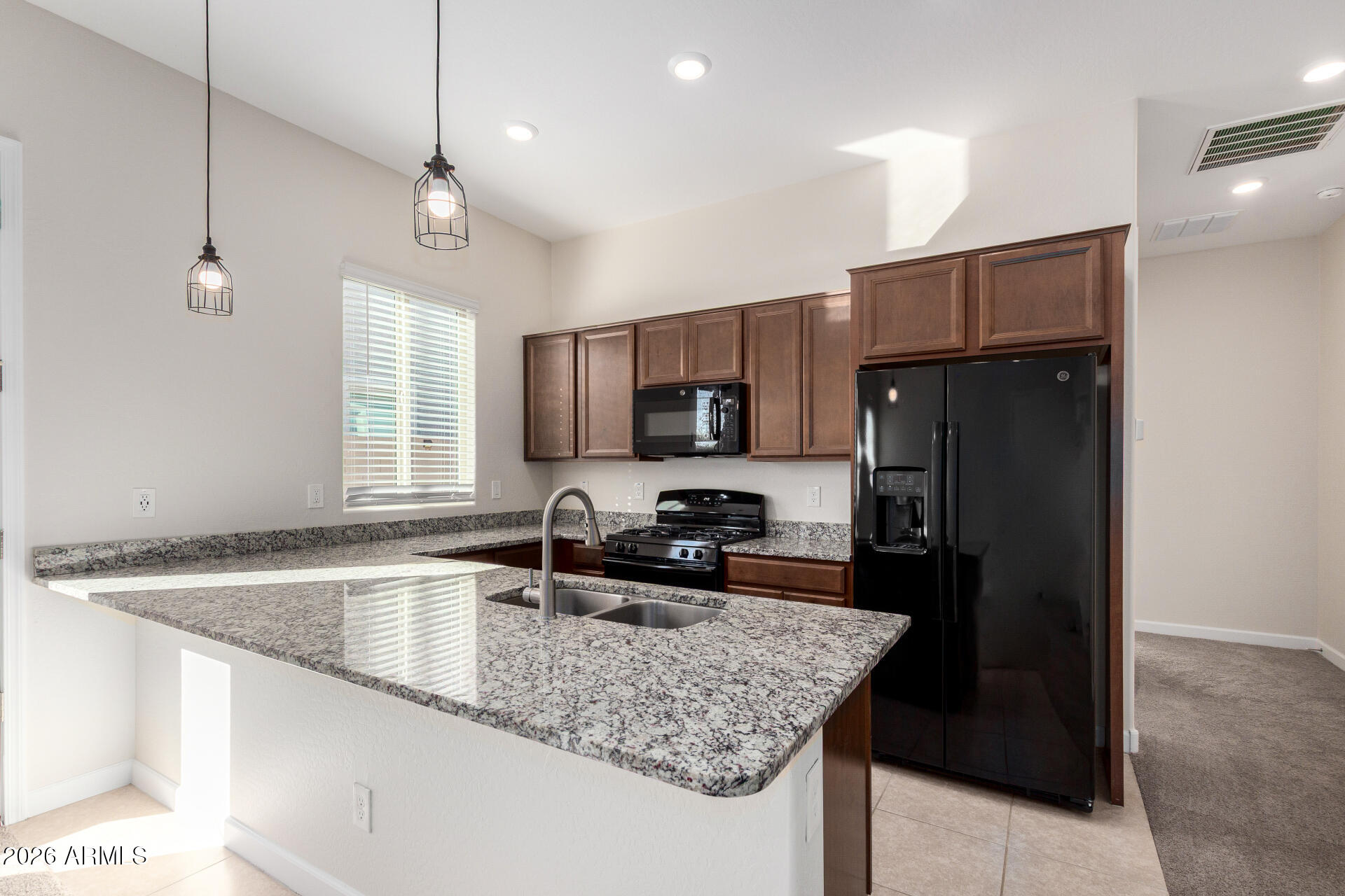 21466 E VIA DE ARBOLES
