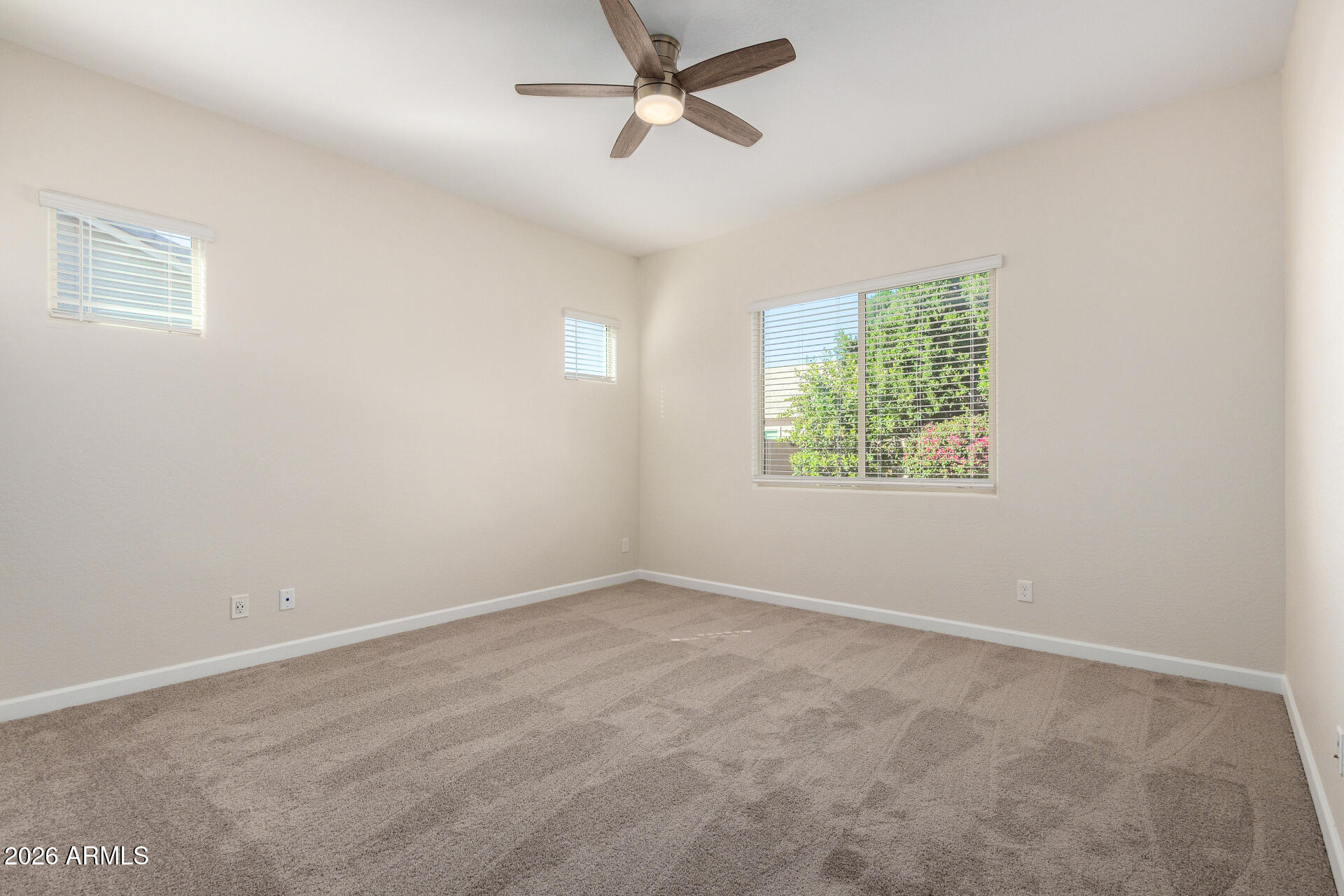 21466 E VIA DE ARBOLES