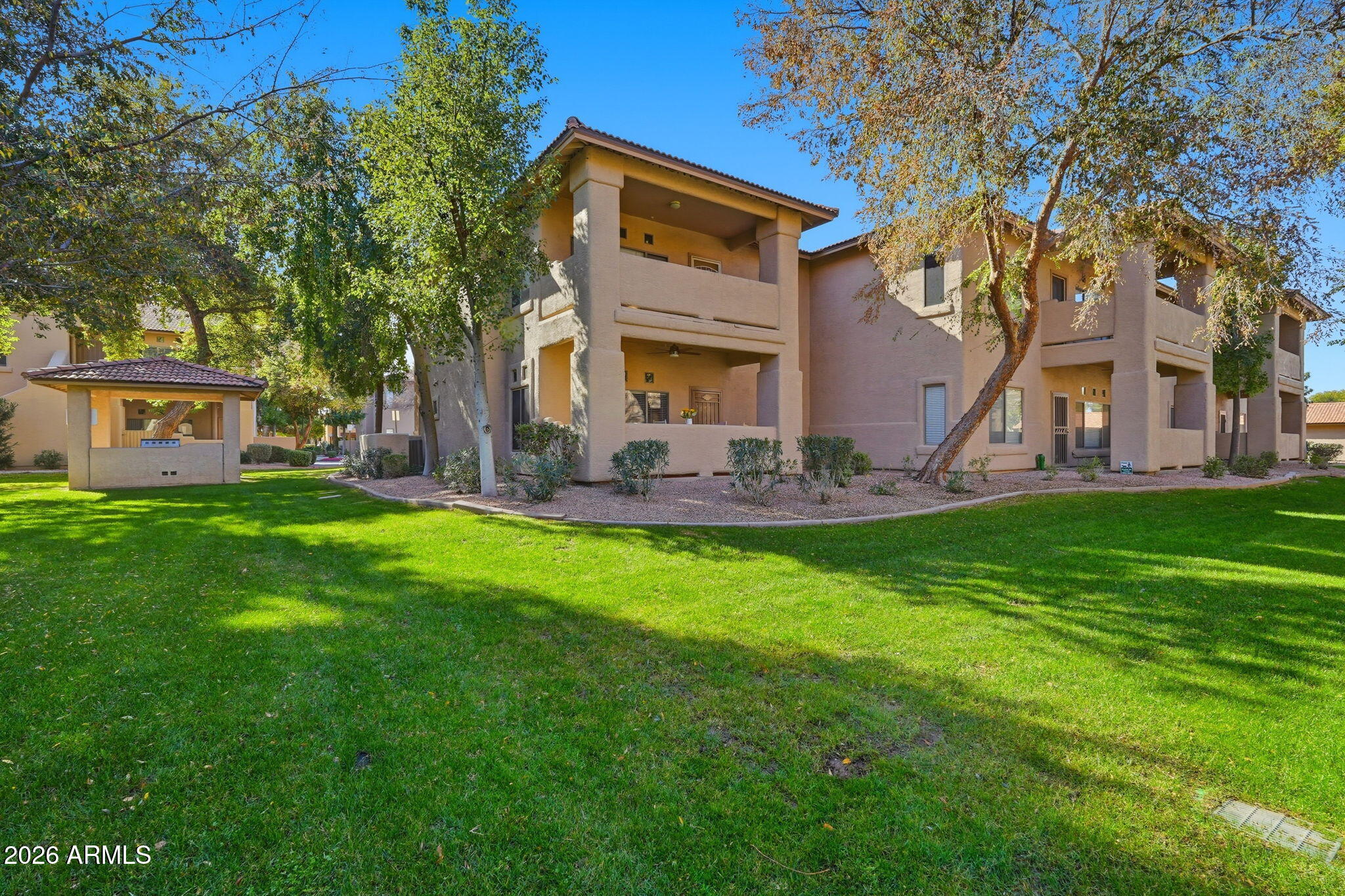 1351 N PLEASANT Drive 1116