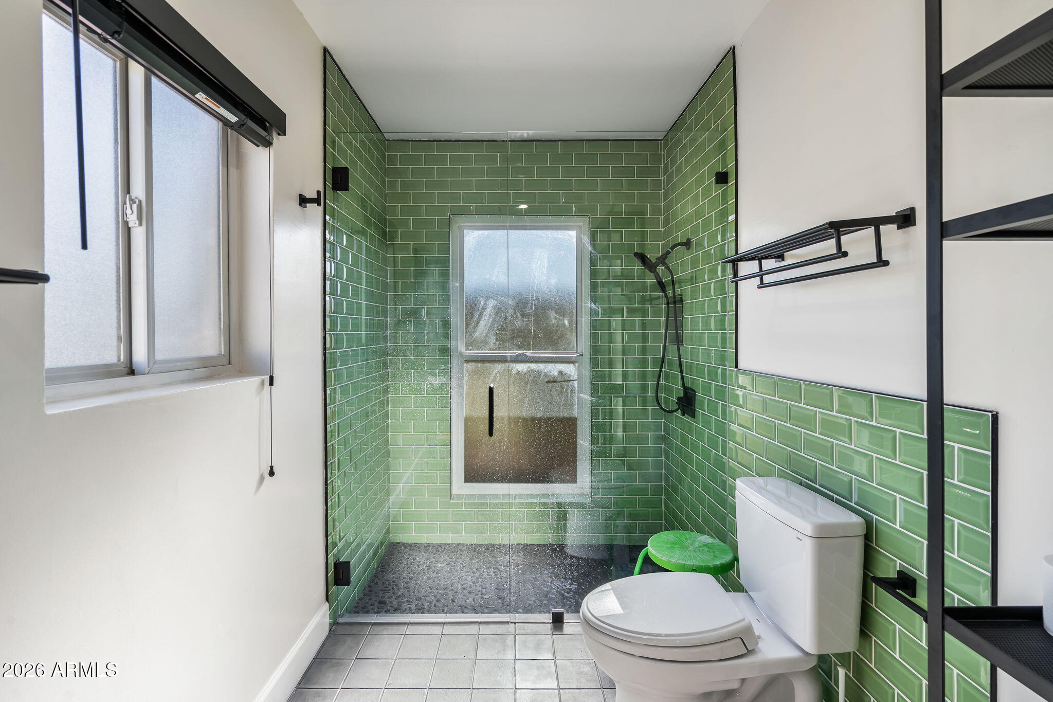 1055 W INDIAN HILLS Place