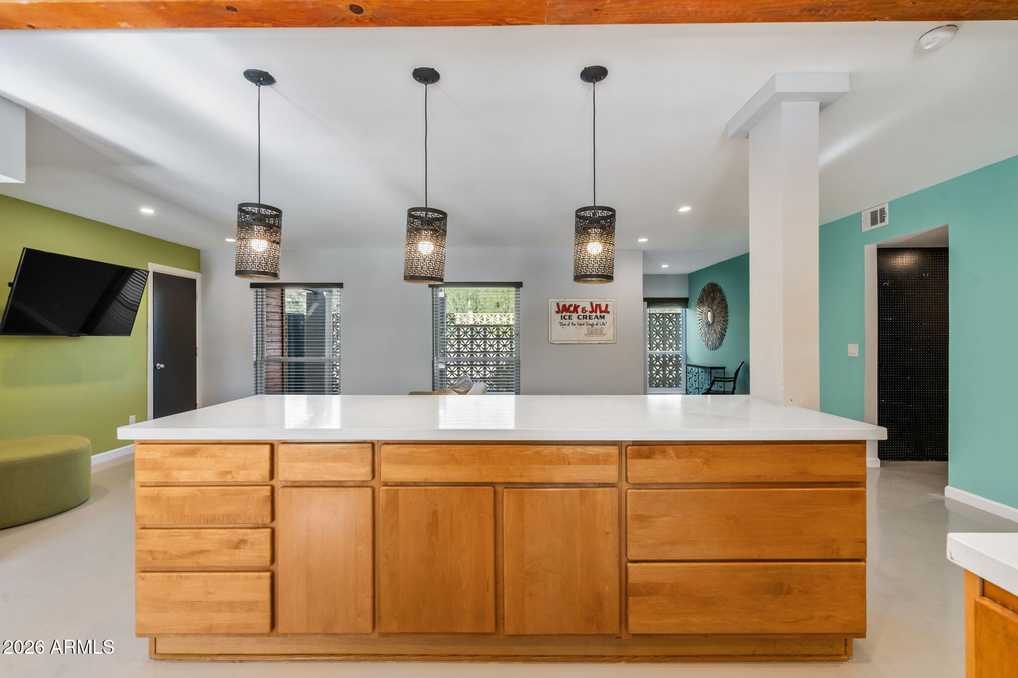 1055 W INDIAN HILLS Place