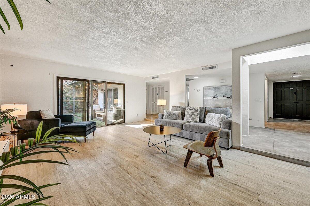 7803 E MACKENZIE Drive