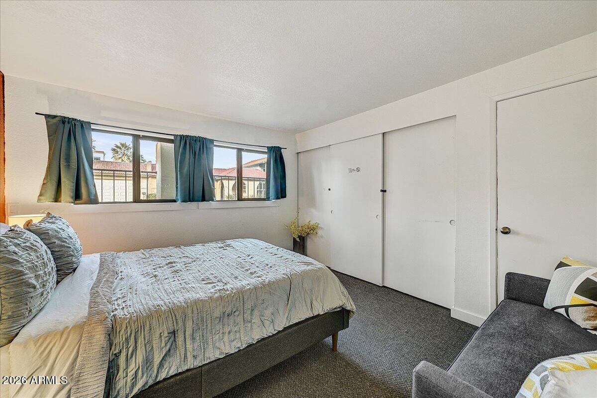 7803 E MACKENZIE Drive